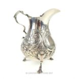 An Edwardian sterling silver creamer, maker's mark 'JB', Chester 1908/9