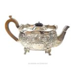 A Georgian silver tea pot