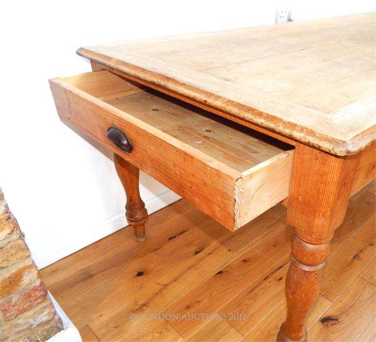 A large, Victorian, oak dining table - Image 3 of 3