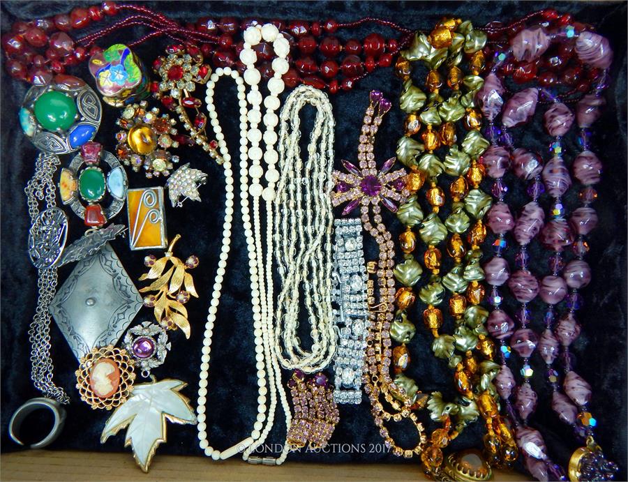 A quantity of period, vintage, costume jewellery