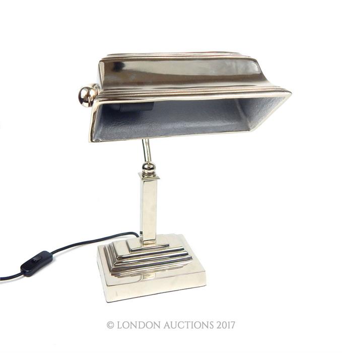 A contemporary chromed bankers desk lamp with adjustable shade - Image 3 of 3