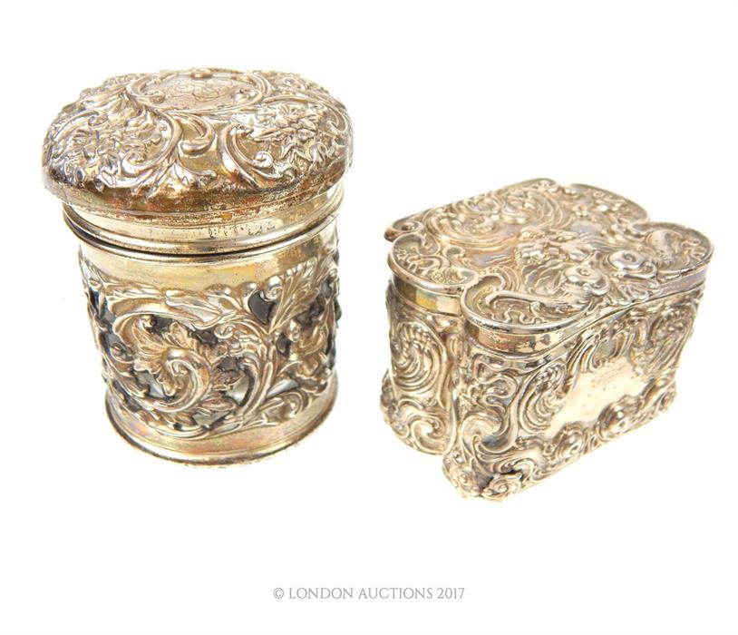 Two 19th century silver dressing table jars; 247g overall - Image 2 of 3