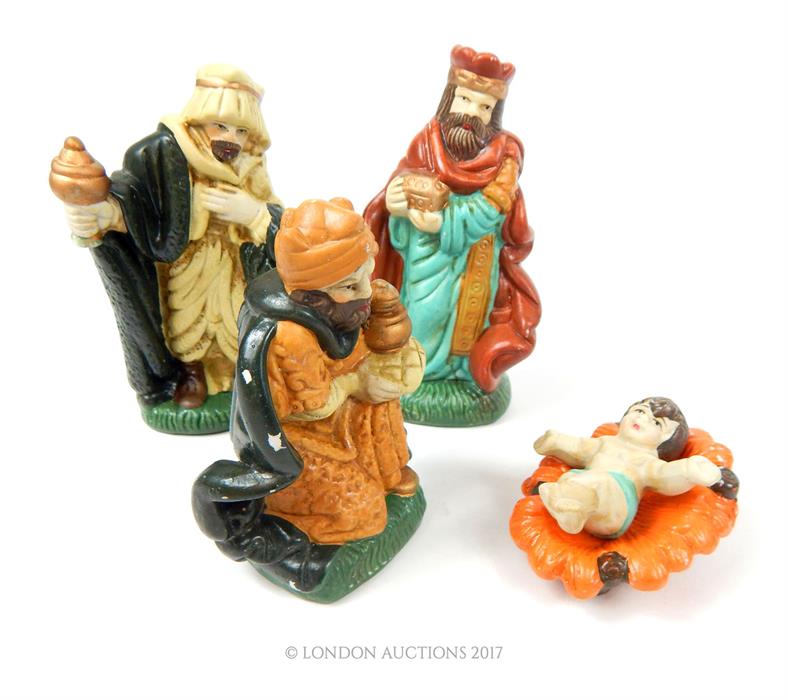 A vintage, painted ceramic, nativity set - Image 3 of 3