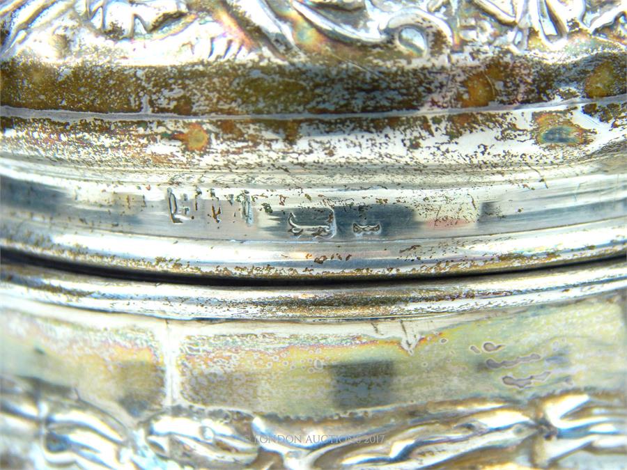 Two 19th century silver dressing table jars; 247g overall - Image 3 of 3
