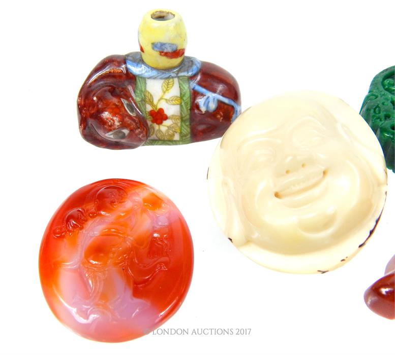 A collection of carved Chinese items, including jade, agate and taguna nut; also a small ceramic - Image 2 of 3