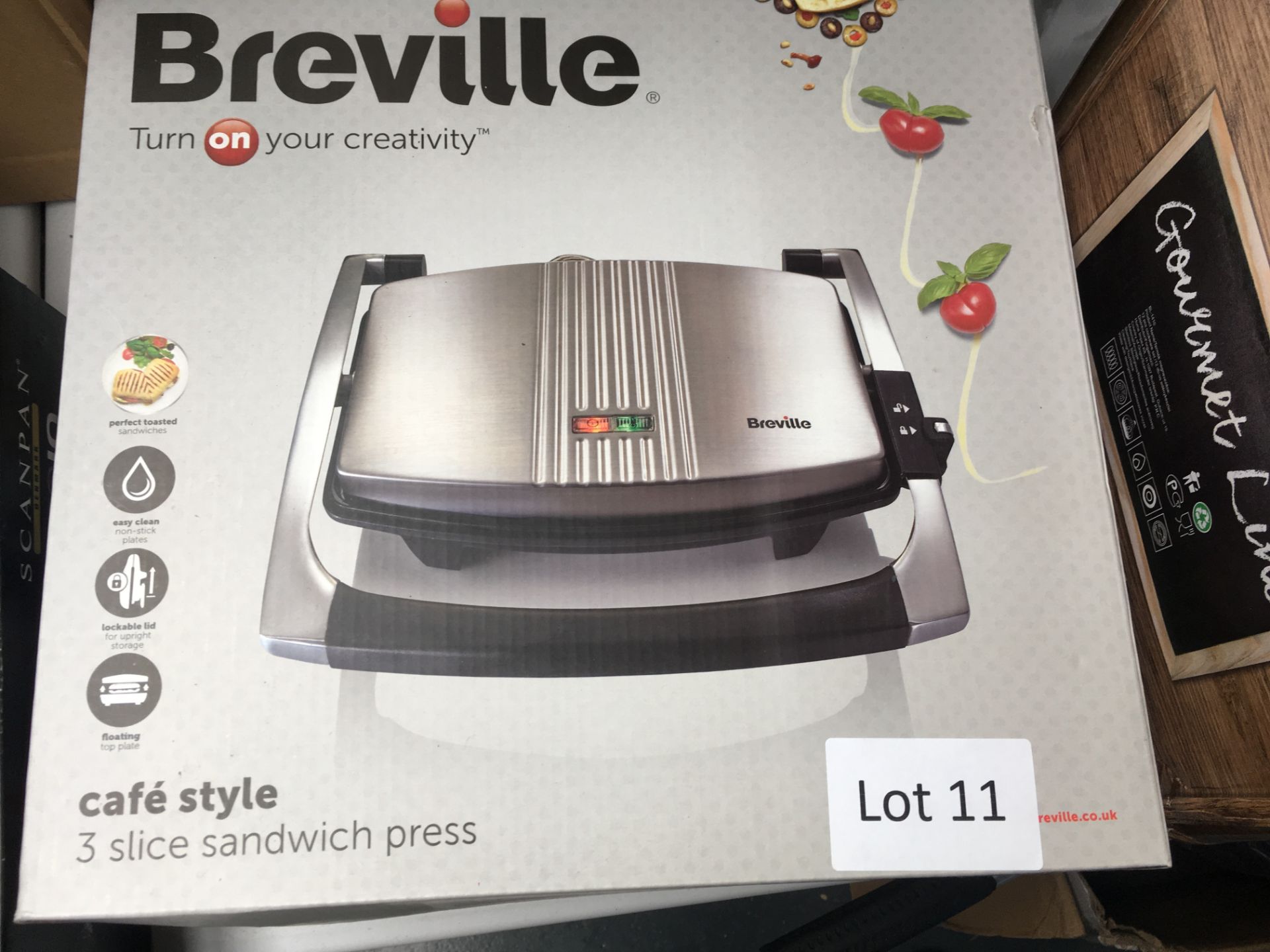Breville café style 3 slice sandwich press. Working customer return.