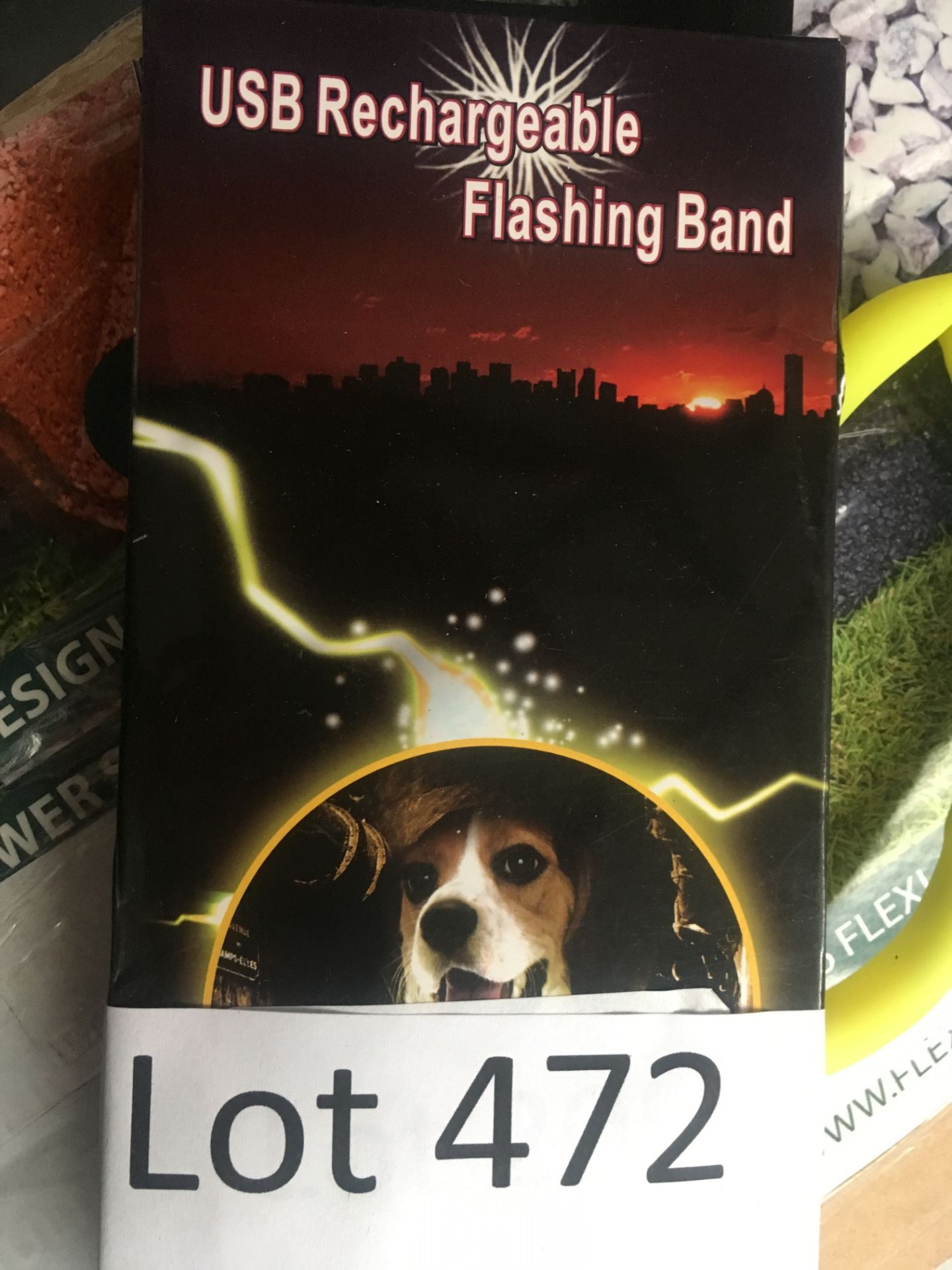 USB rechargeable flashing dog collar. Large can be cut to size. New.