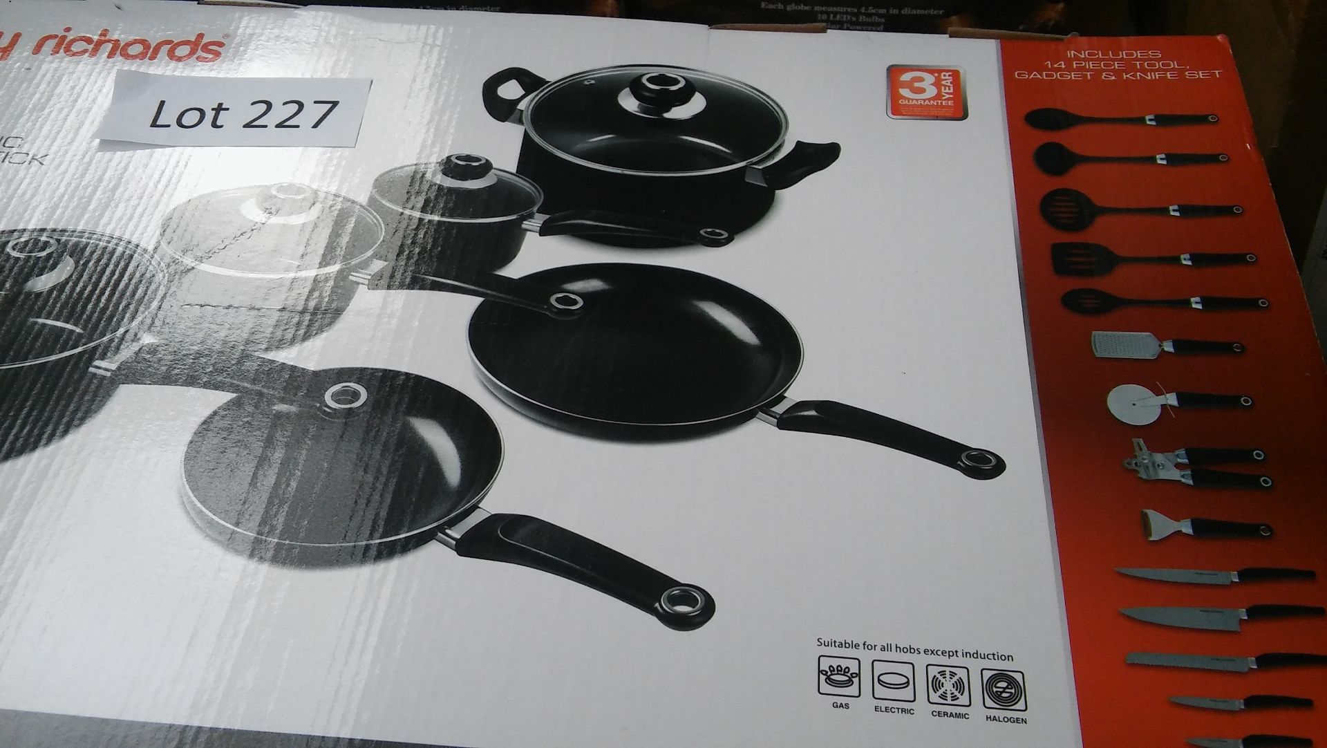 "Morphy Richards Equip" 6 piece ceramic coated non- stick black pan set. Includes 14 piece tool,