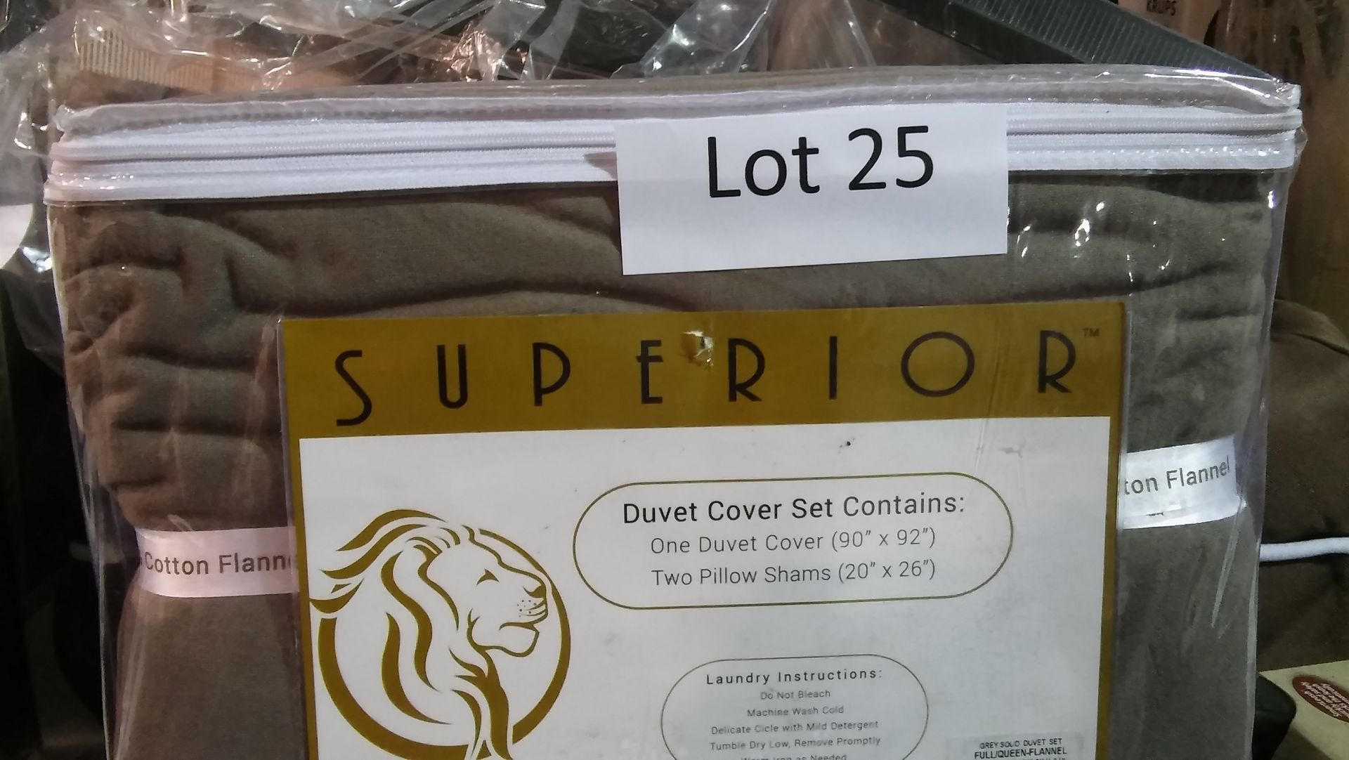 "Superior" luxury cotton flannel duvet cover set includes duvet cover (approx 228cm 234cm) and 2