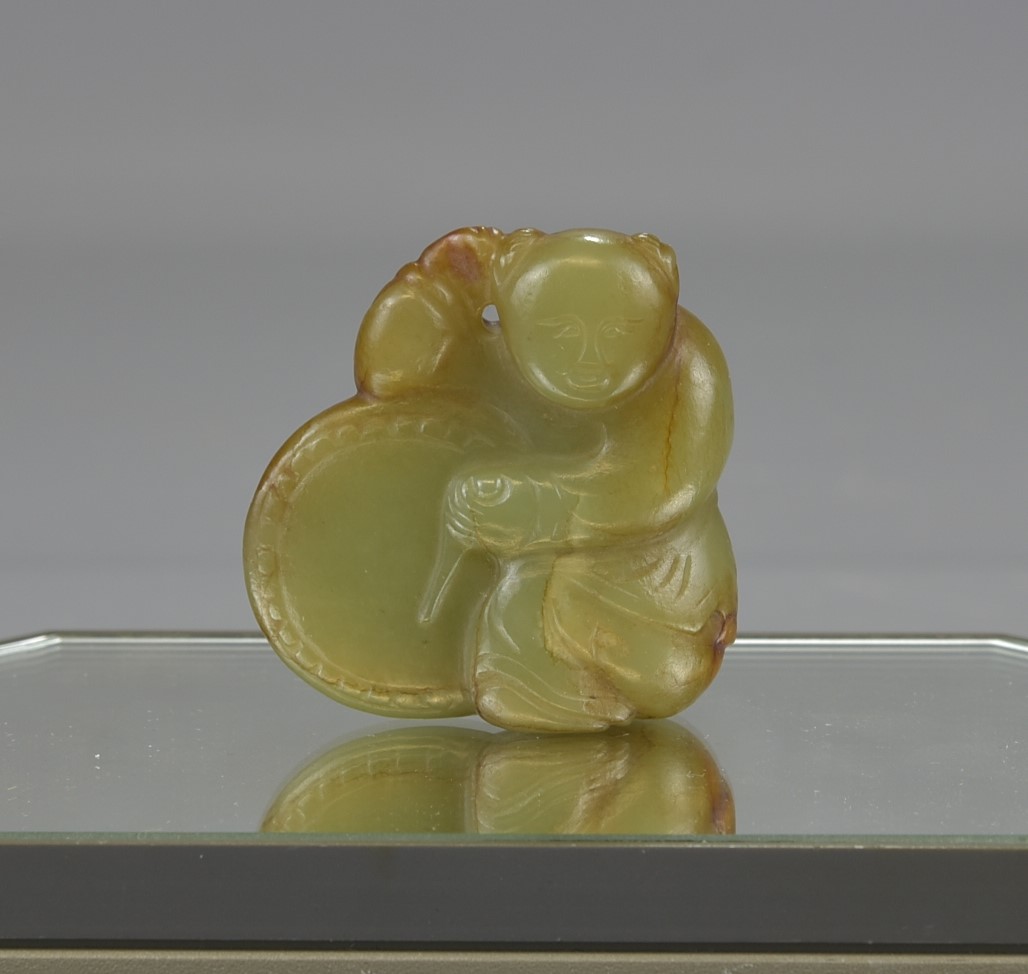 An 18th/19th century Chinese celadon Jade pendant - Image 4 of 8