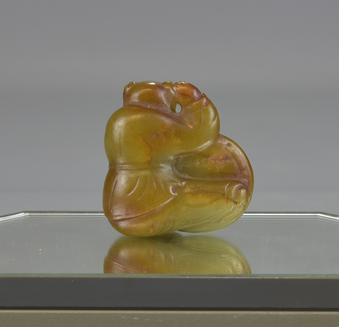 An 18th/19th century Chinese celadon Jade pendant - Image 5 of 8