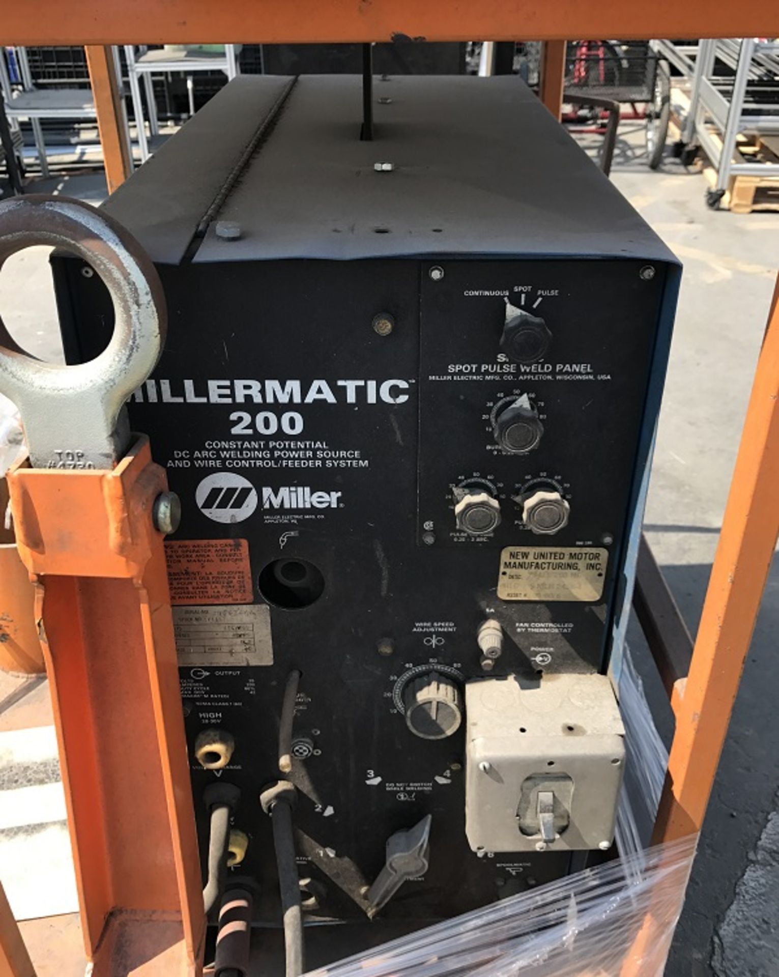 MILLER MILLERMATIC 200 MIG WELDER