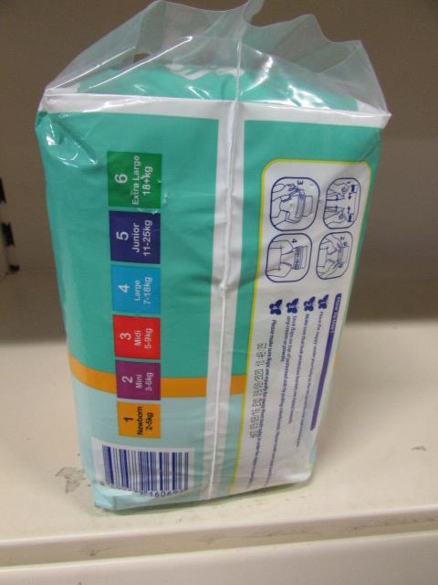 1 x Outer Carton, 10 Packs In An Outer, 18 Nappies in A Pack (180 Nappies In Total) [Size 2] - Image 5 of 6
