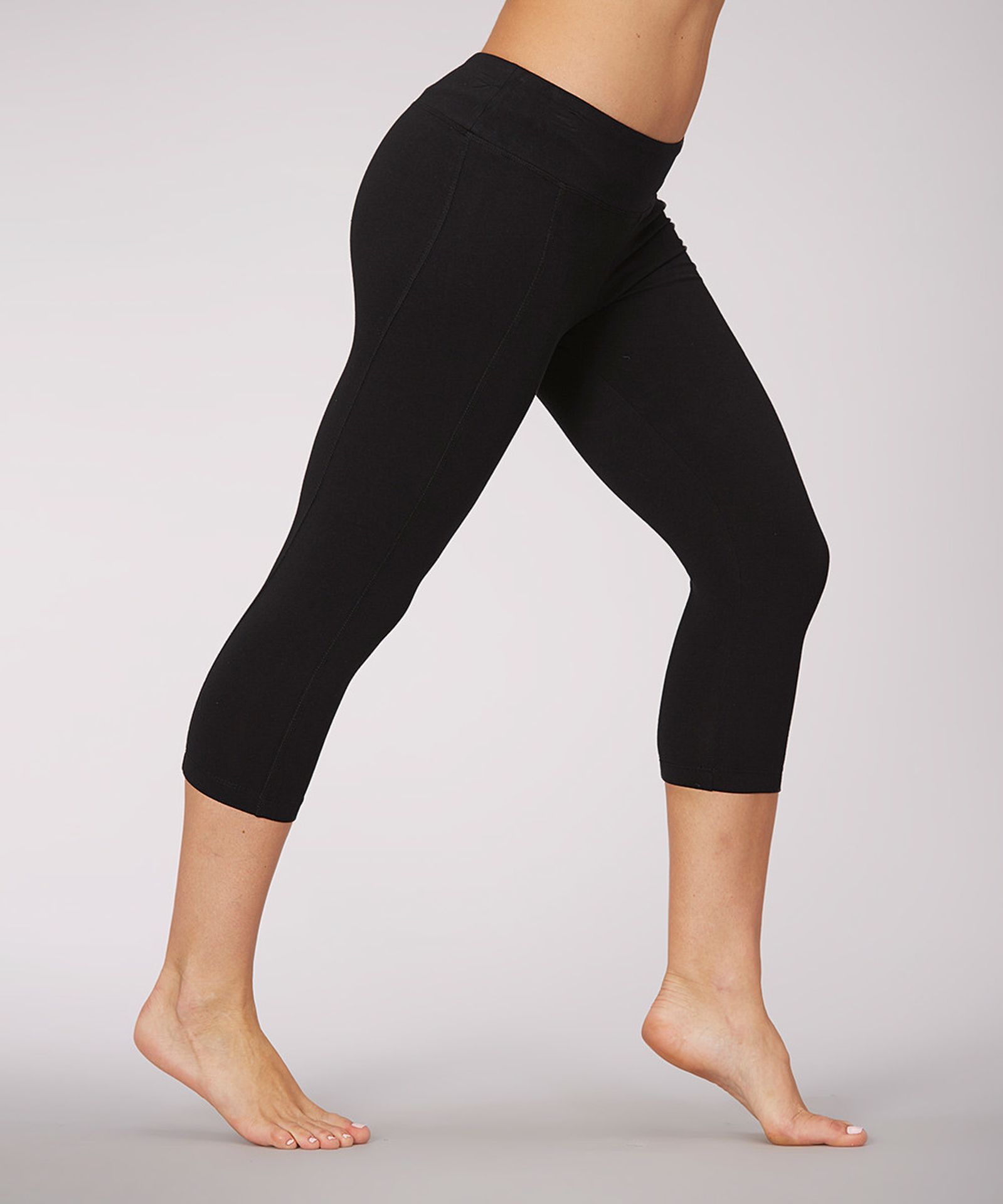 Black Slimming Capri Leggings