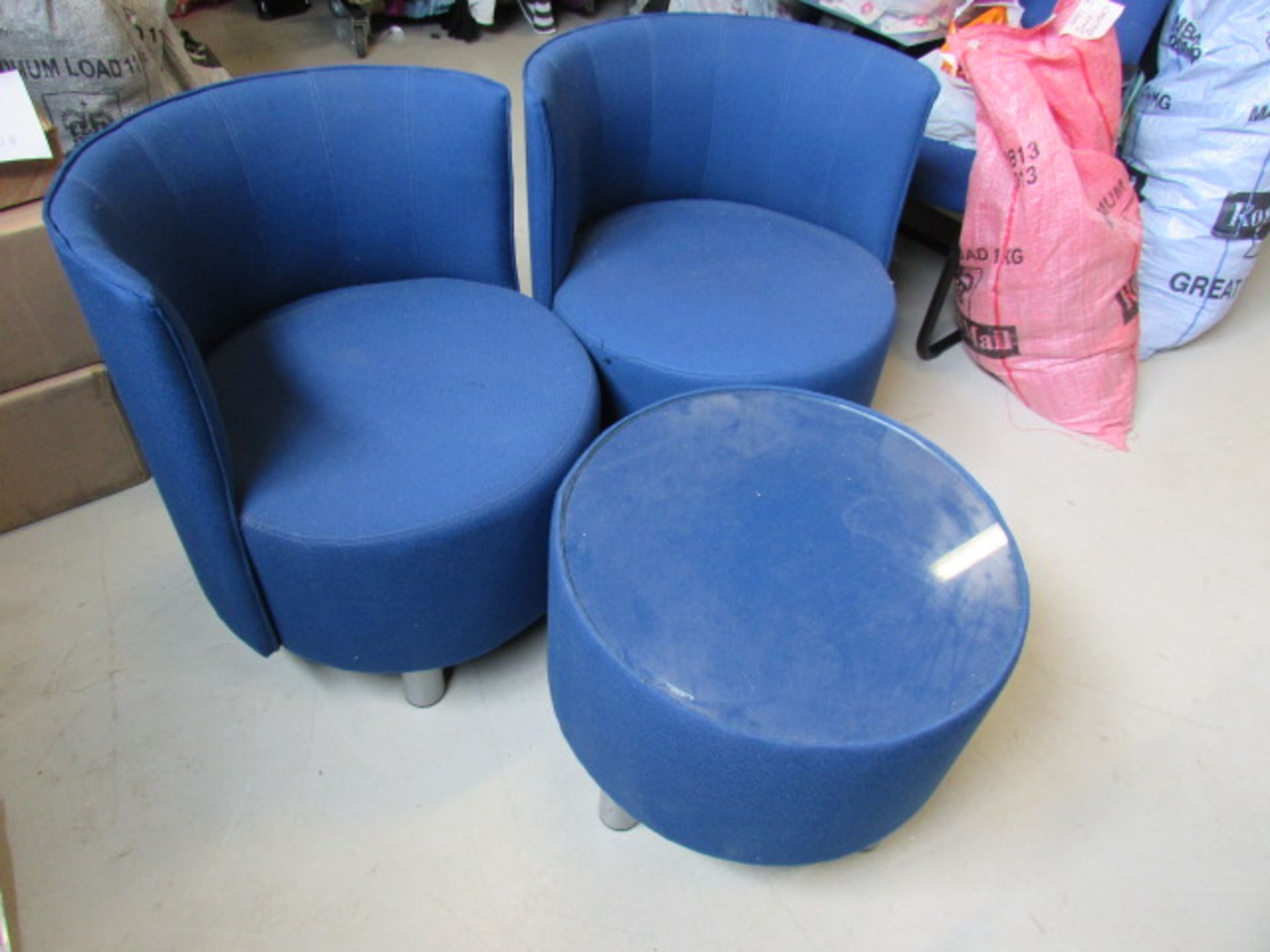 2 Tub Chairs With Coffee Table