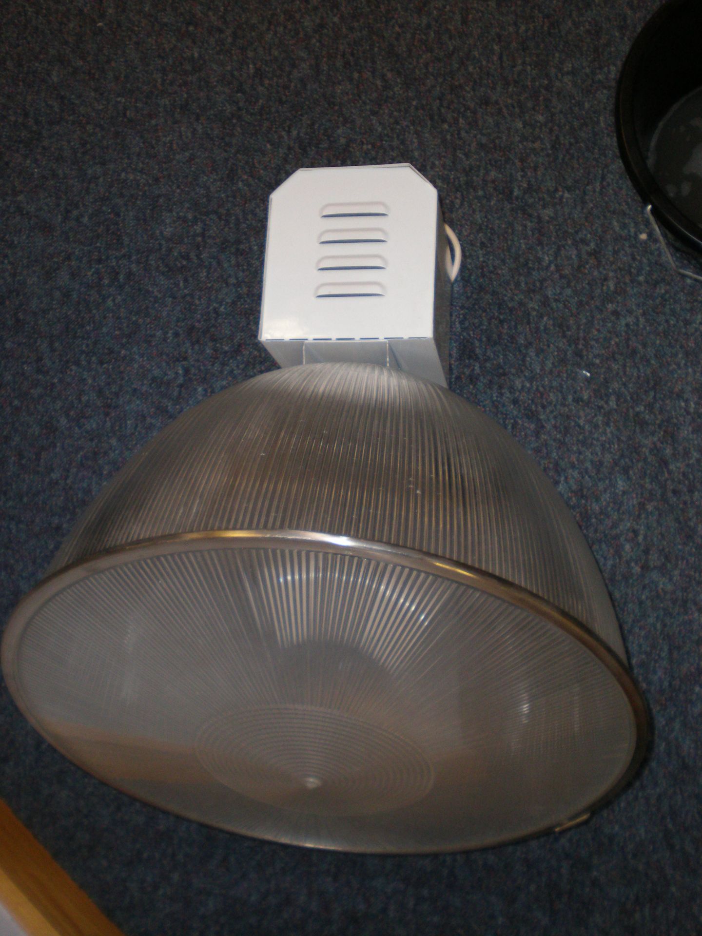 High Bay Light With 250 Lamp Possible To Use Lamps Up To 400W With This Fitting But Supplied With - Image 2 of 2