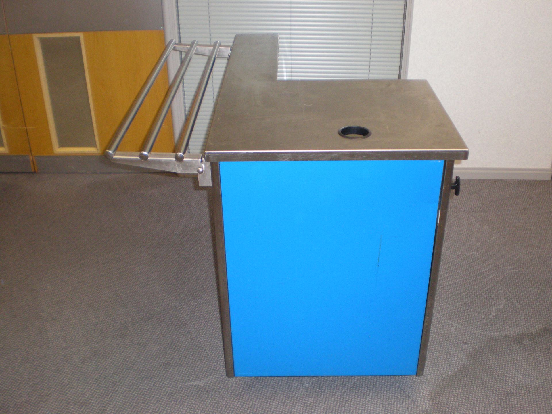 Canteen Stainless Steel Trolly Pay Station For Till, On Wheels, Collapsable Shelf For Trays, 2 - Image 2 of 6