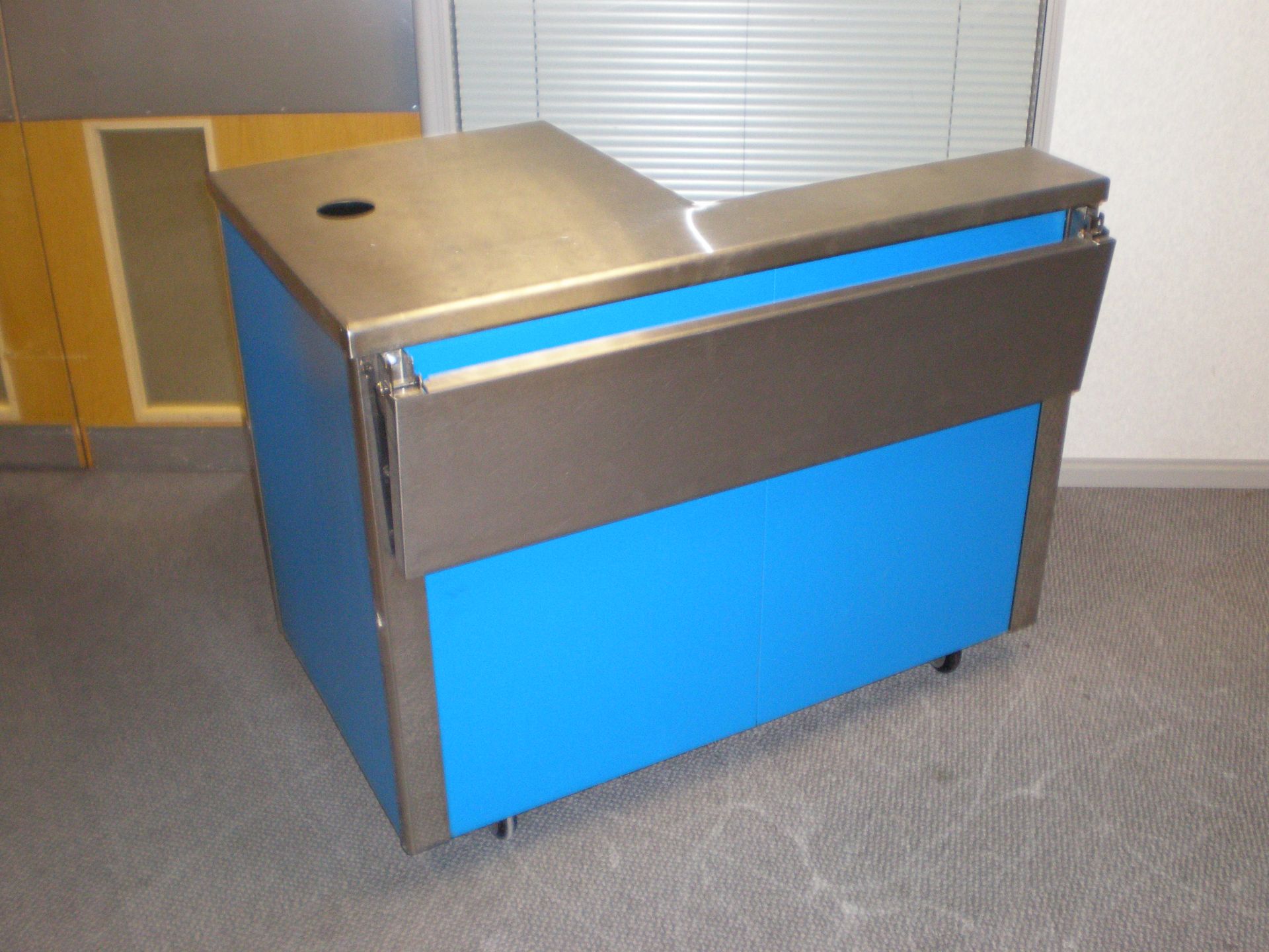 Canteen Stainless Steel Trolly Pay Station For Till, On Wheels, Collapsable Shelf For Trays, 2 - Image 2 of 6