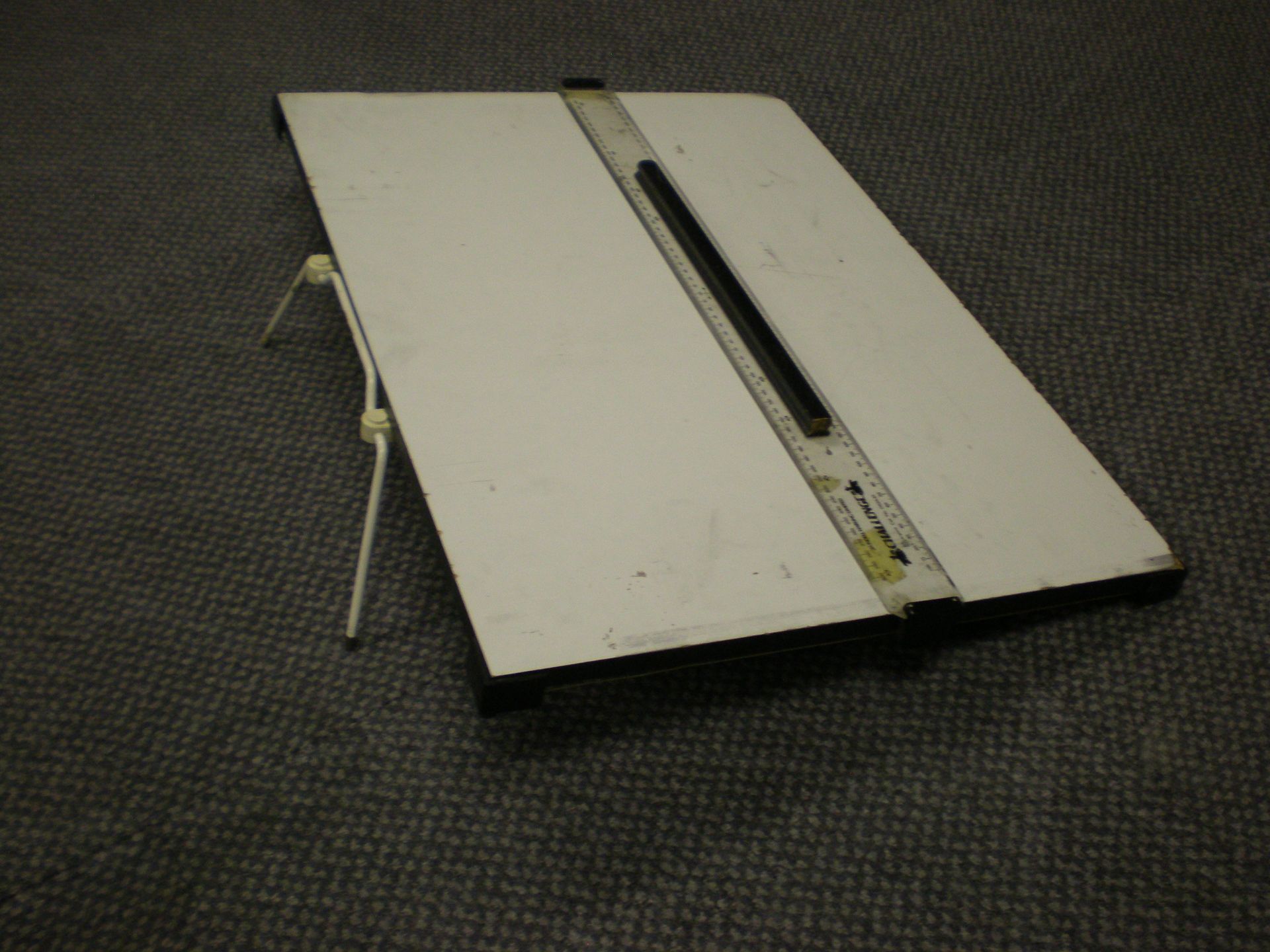 Set Of 23 Desktop Drawing Boards On Trolley With Wheels - Image 5 of 8