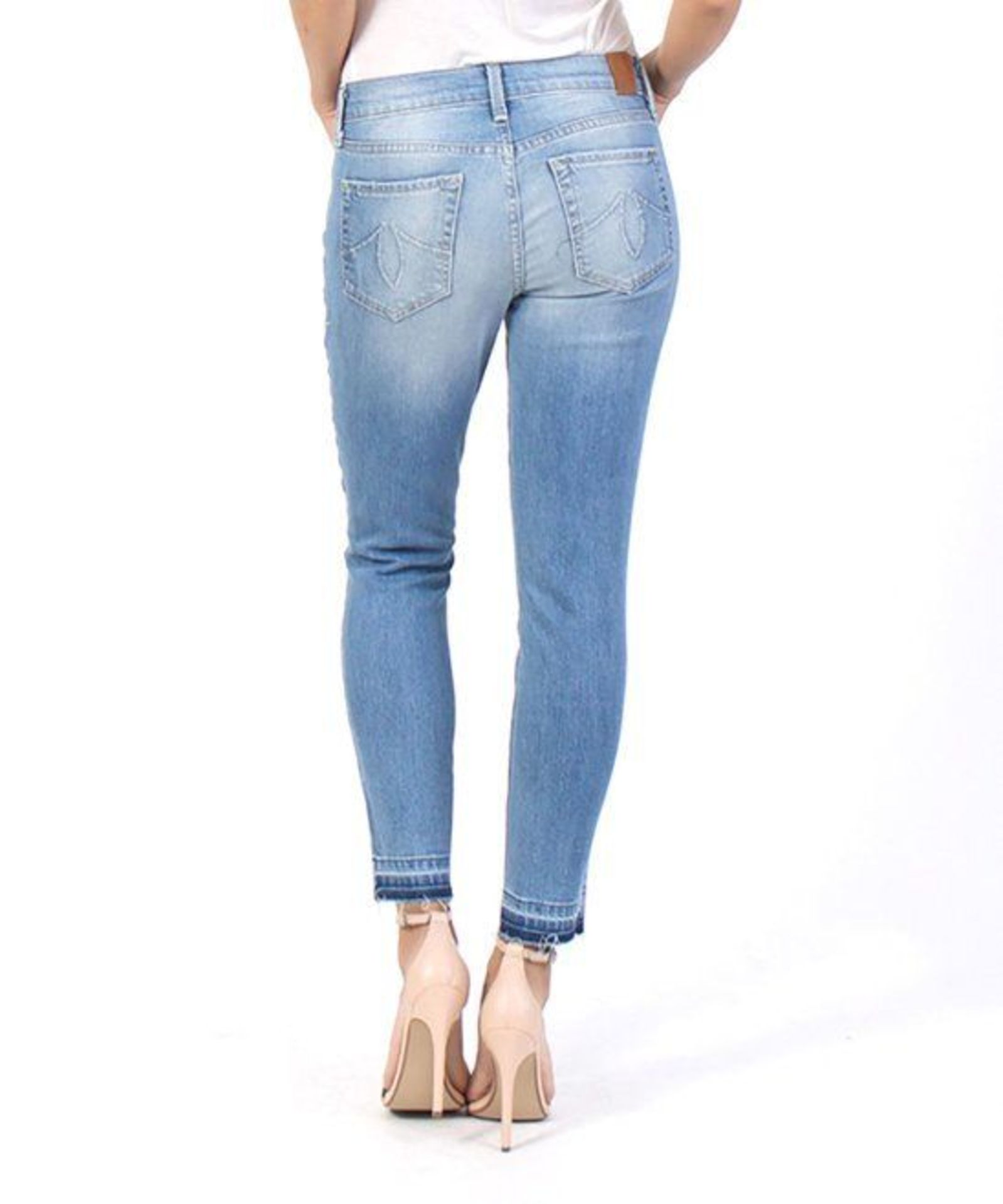 Level 99 Blue Embroidered Aubrey Skinny Jeans (Us/ Uk Size 31) (New with tags) [Ref: 47788003- T- - Image 3 of 3