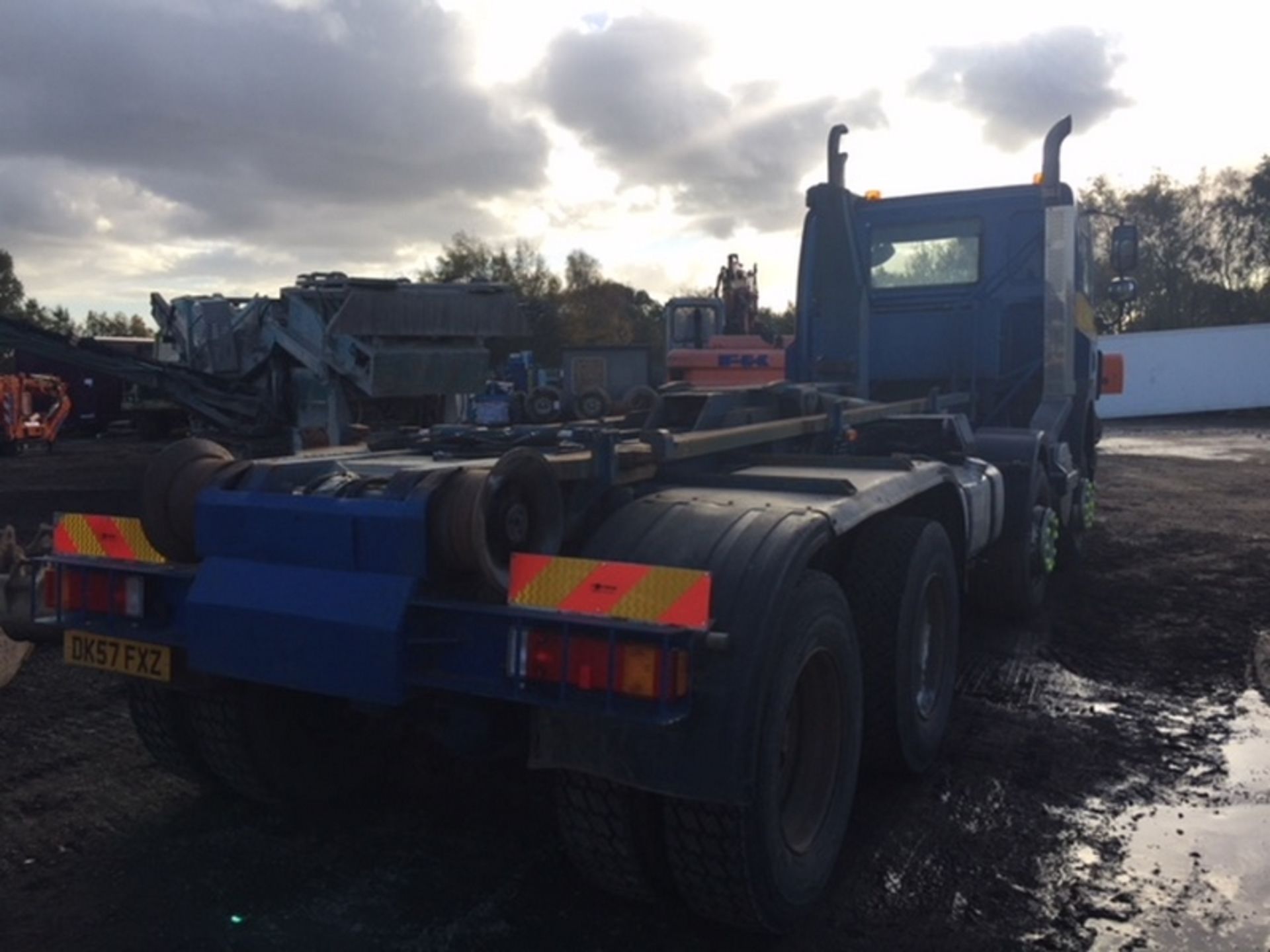 DAF CF85 360 Hookloader 8x4 Diesel - Image 4 of 4