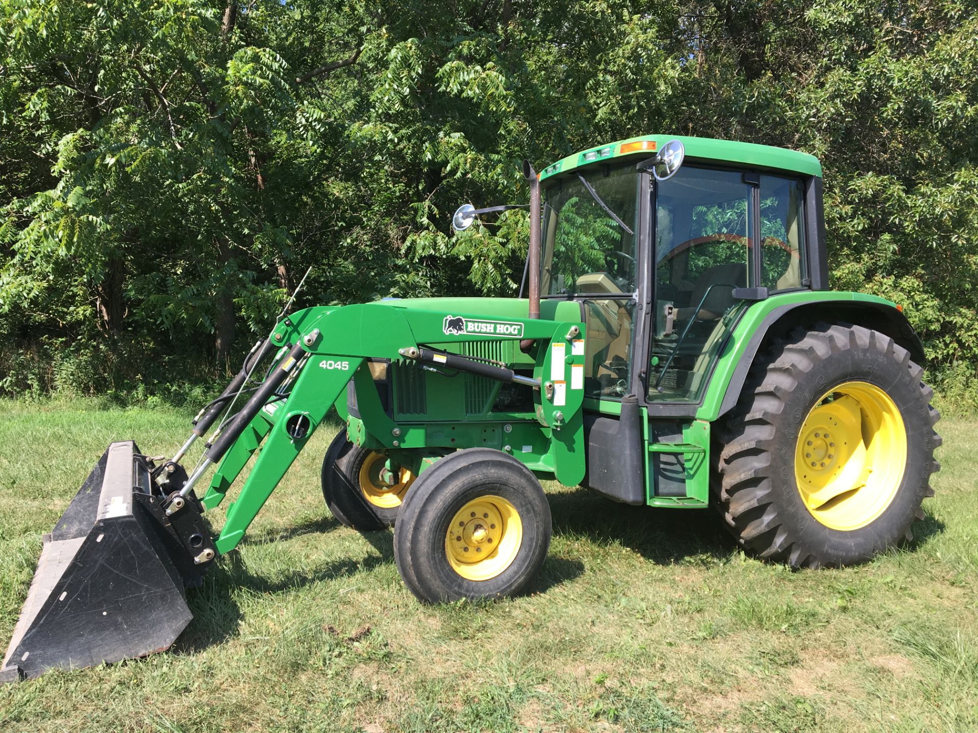 1995 JD 6400 2WD cab tractor