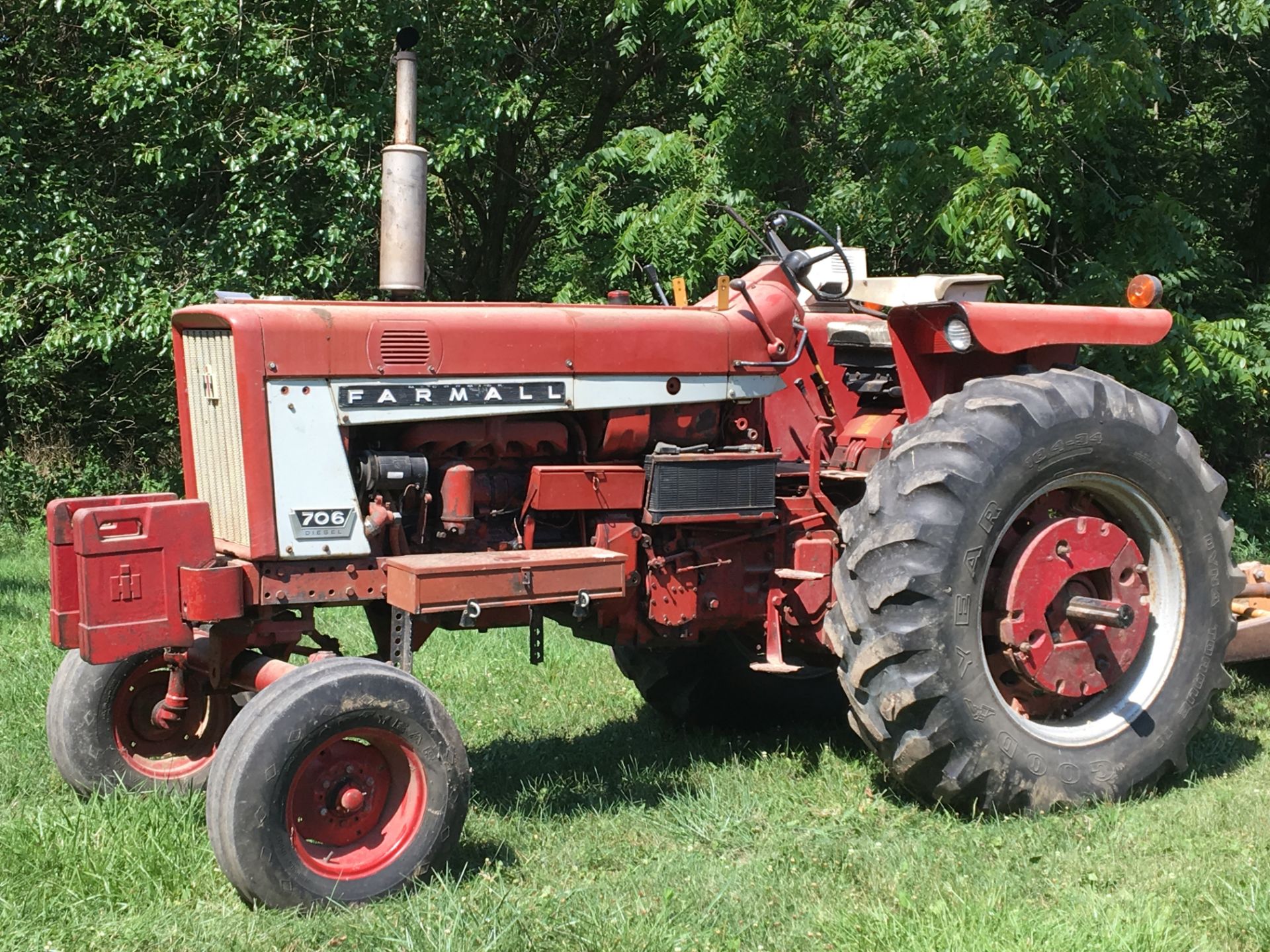 Int 706 Diesel W.F. Tractor