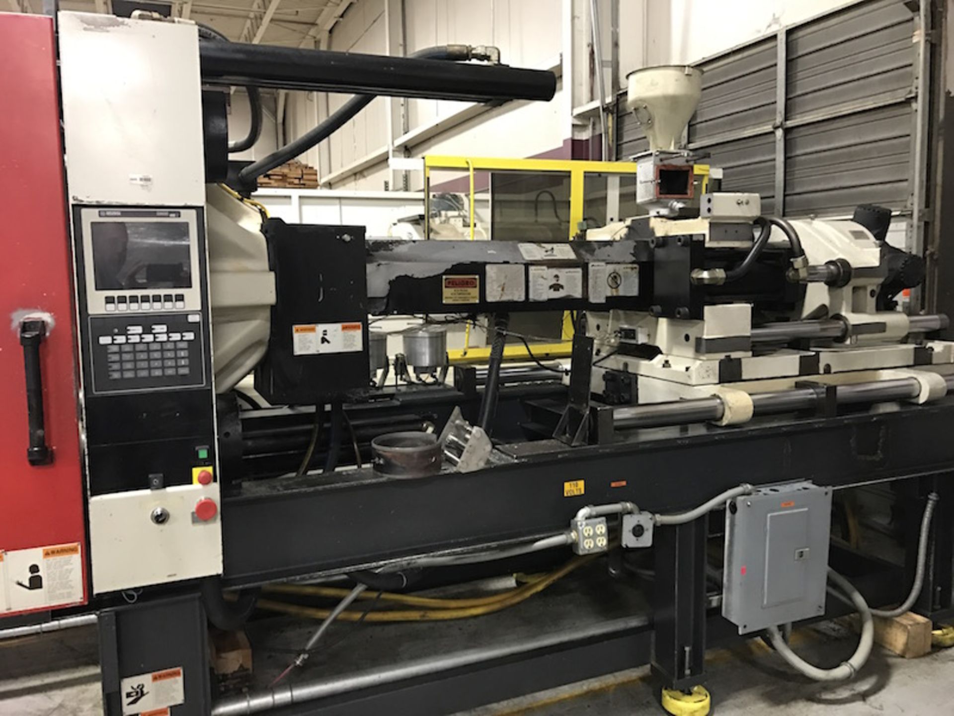 Cincinnati Milacron Injection Molding Press, Tonnage: 400, Year: 2000, Model: MH400 - Bild 2 aus 4