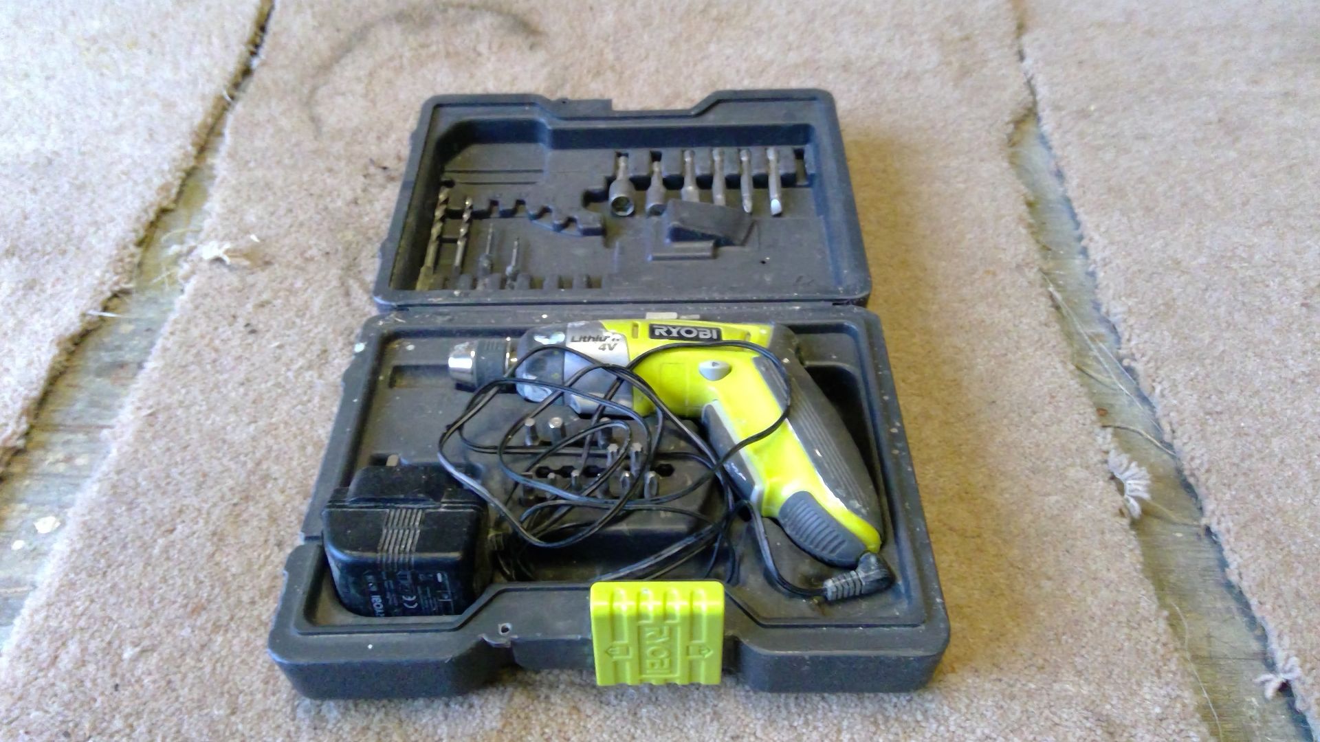 Power tools - Router, skill saw, belt sander, air tool, mini drill, battery chargers