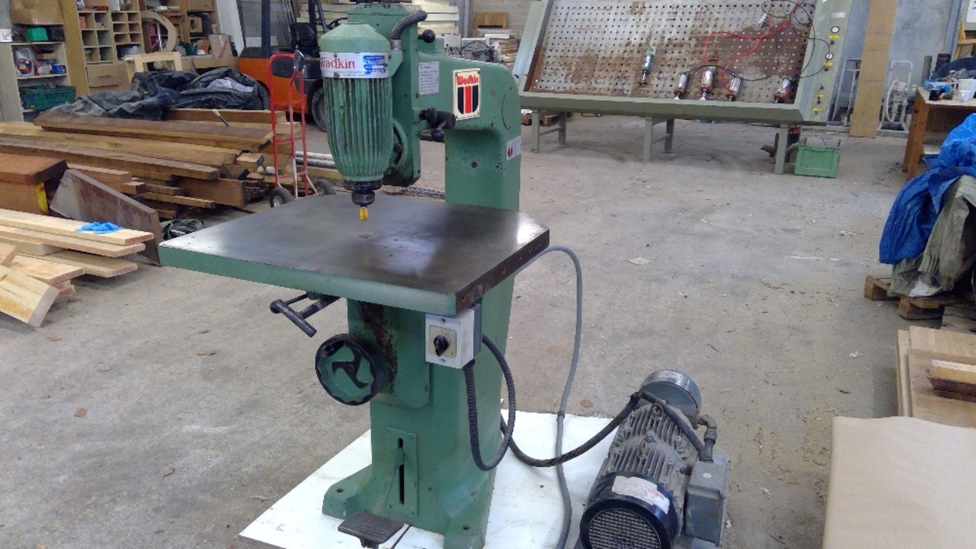 Wadkin overhead router