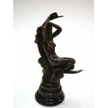 Bronzen sculptuur Jugendstil stijl 'Meisje op de maan' ges. Peter Breuer, ca 30cm