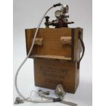 Zuurstofapparaat, Draeger, in houten draagkist, ca 63x16x31cm