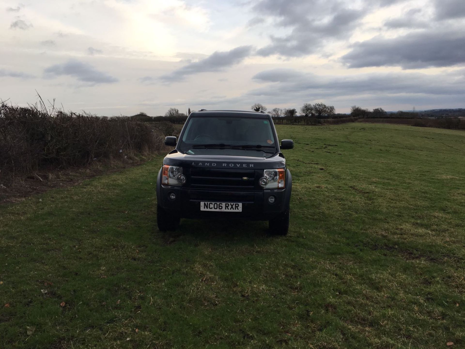 2006/06 REG LAND ROVER DISCOVERY 3 TDV6 SE AUTOMATIC - WITH FULL SERVICE HISTORY *NO VAT* - Image 2 of 10