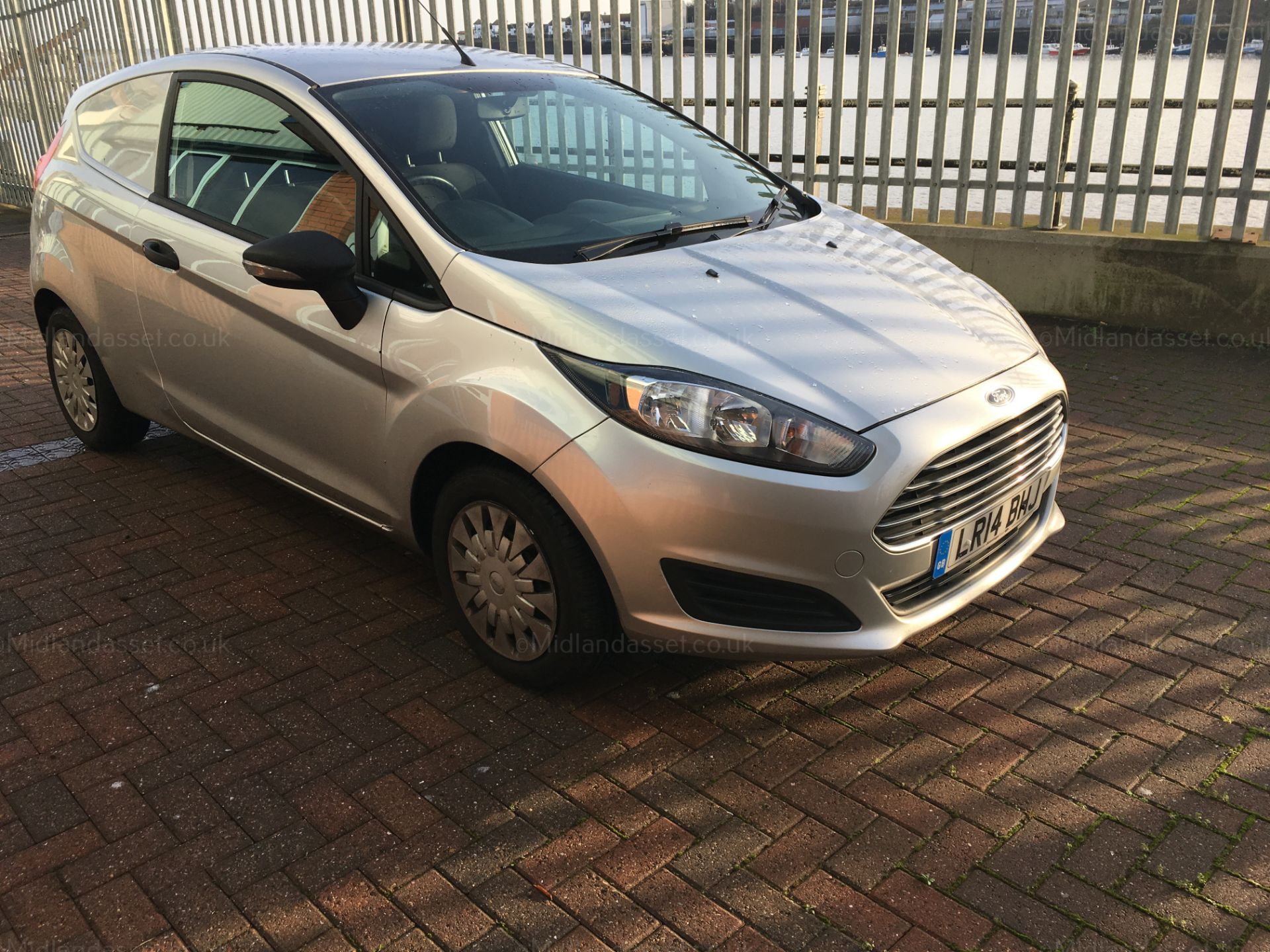 PB - 2014/14 REG FORD FIESTA ECONETIC TECH TDCI CAR DERIVED VAN ONE OWNER - PLUS VAT