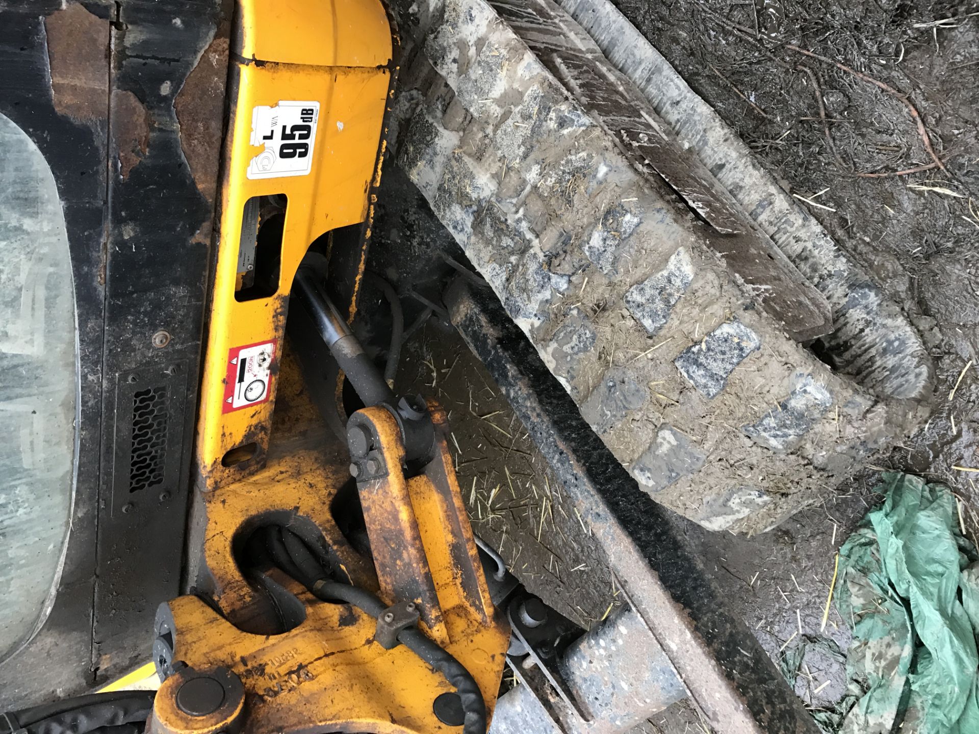 JCB 8025 ZTS DIGGER WITH BUCKET *PLUS VAT* - Image 8 of 9