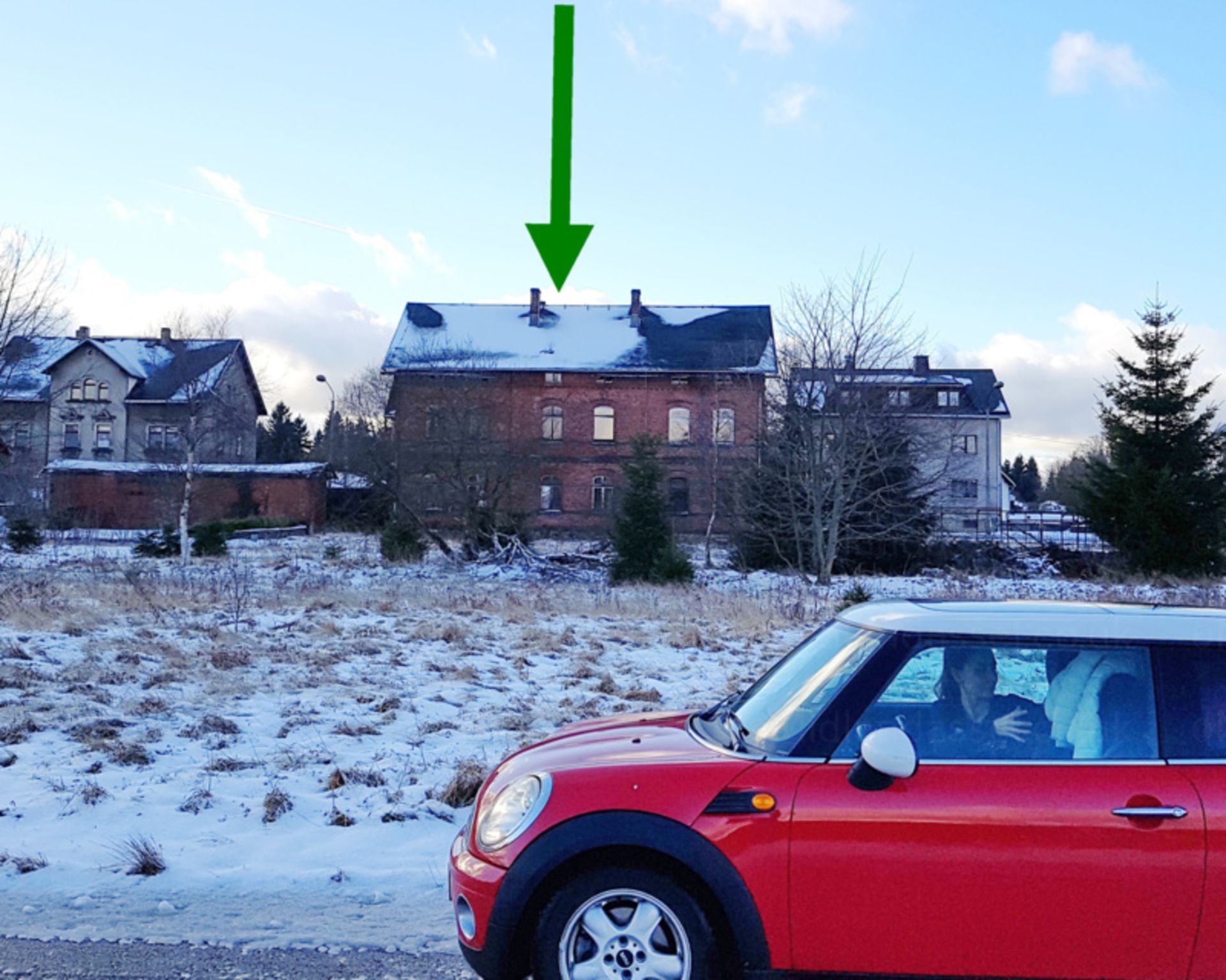 GIGANTIC THREE STOREY GERMAN HOME + GARAGE IN MARIENBERG, GERMANY - Image 39 of 45