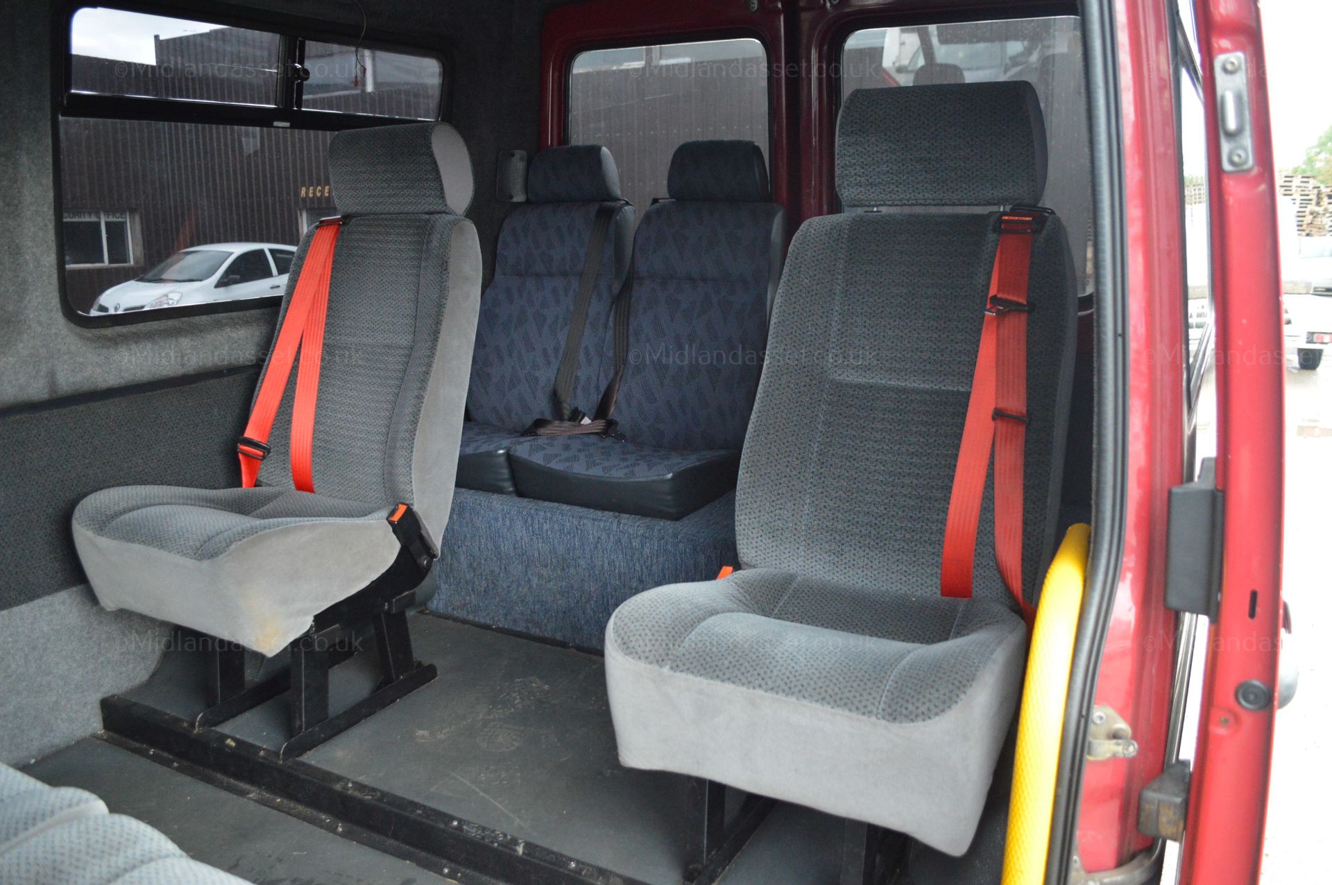 2002/52 REG MERCEDES SPRINTER MINIBUS *NO VAT* - Image 9 of 16