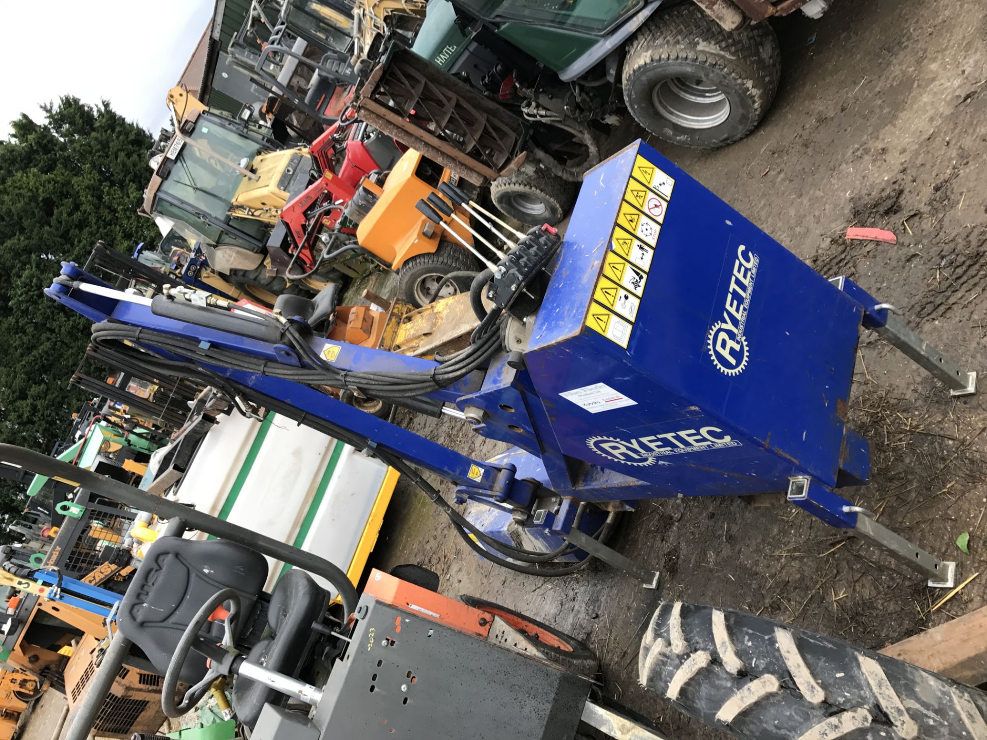 2002 RYETEC HEDGE CUTTER WITH FLAIL - GOOD WORKING ORDER *PLUS VAT* - Image 2 of 4