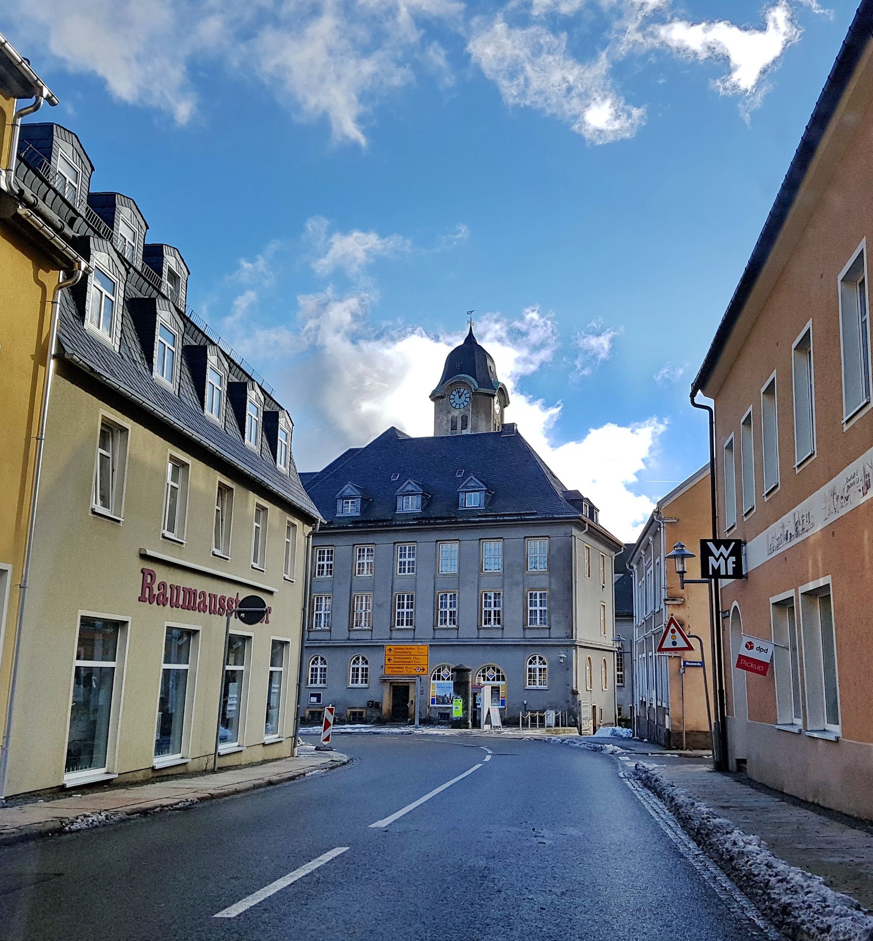 FREEHOLD APARTMENT BLOCK IN THE TOWN CENTRE OF GEYER, SAXONY, GERMANY - Image 60 of 63