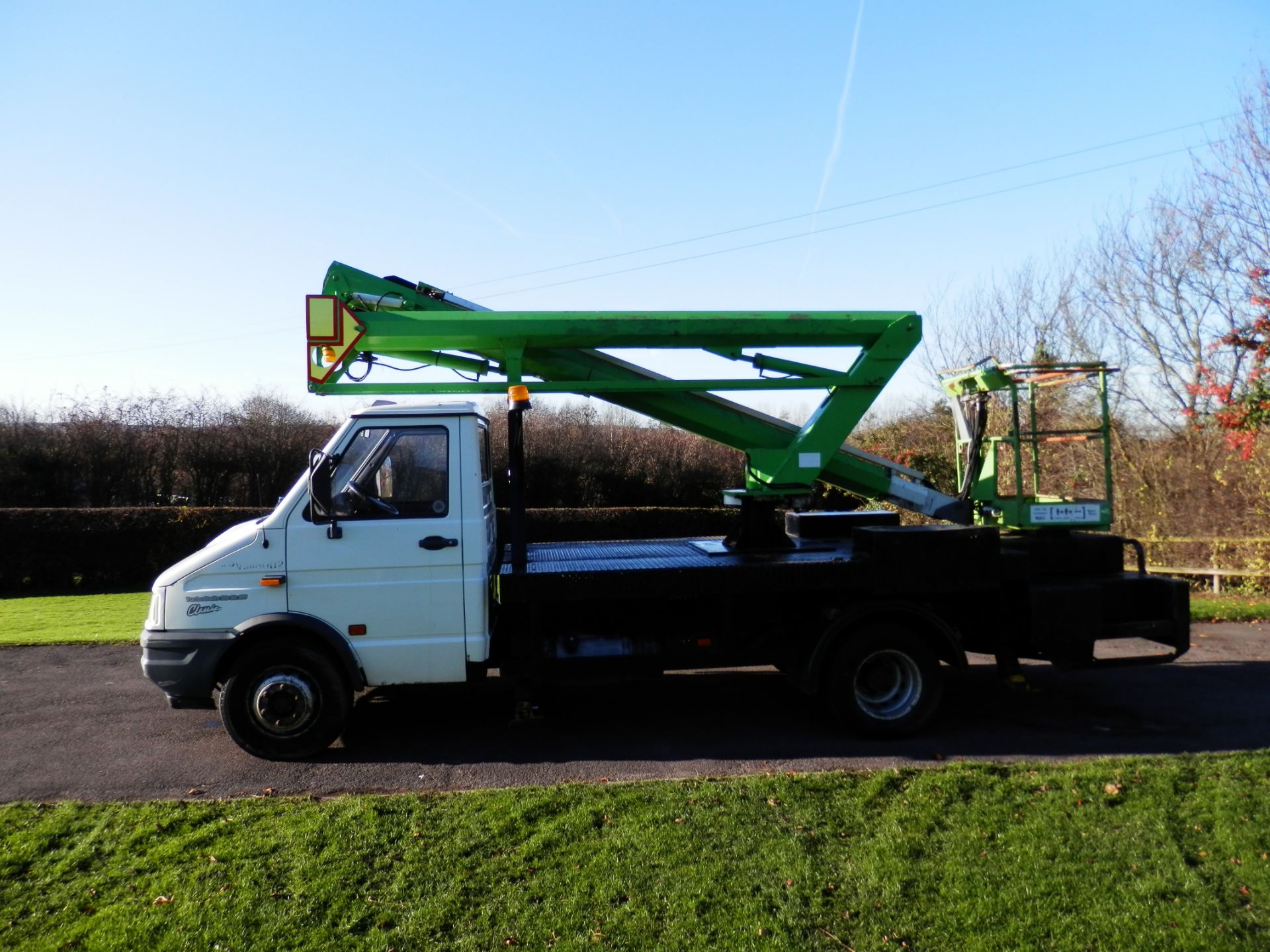 1999/T REG IVECO DIESEL TRUCK WITH NIFTY LIFT 16 METRE PLATFORM WITH CURRENT CERTIFICATION. - Image 7 of 15