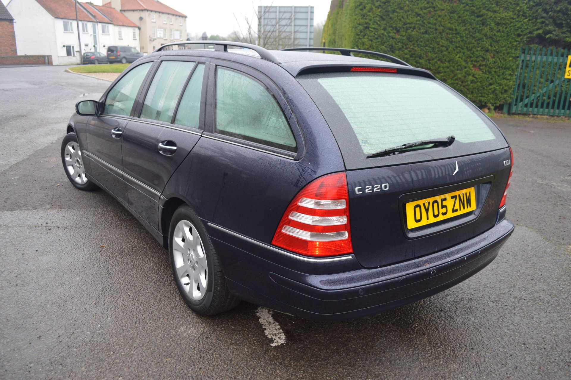 SUPERB 2005/05 REG BLUE MERCEDES C220 CDI ELEGANCE SE AUTOMATIC *NO VAT* - Image 4 of 25