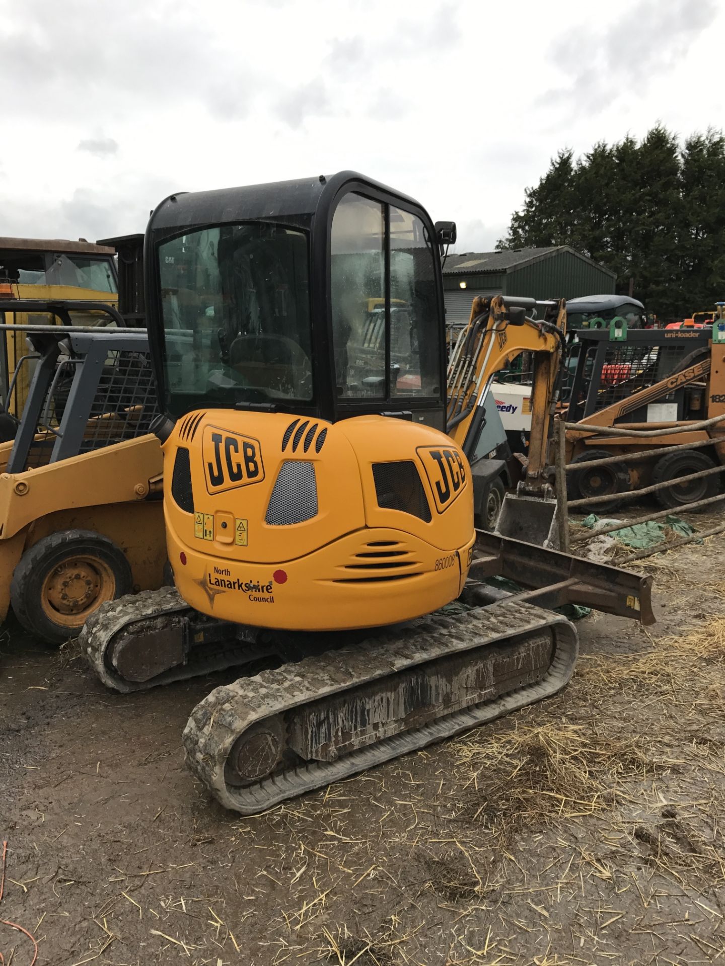 JCB 8025 ZTS DIGGER WITH BUCKET *PLUS VAT* - Image 2 of 8