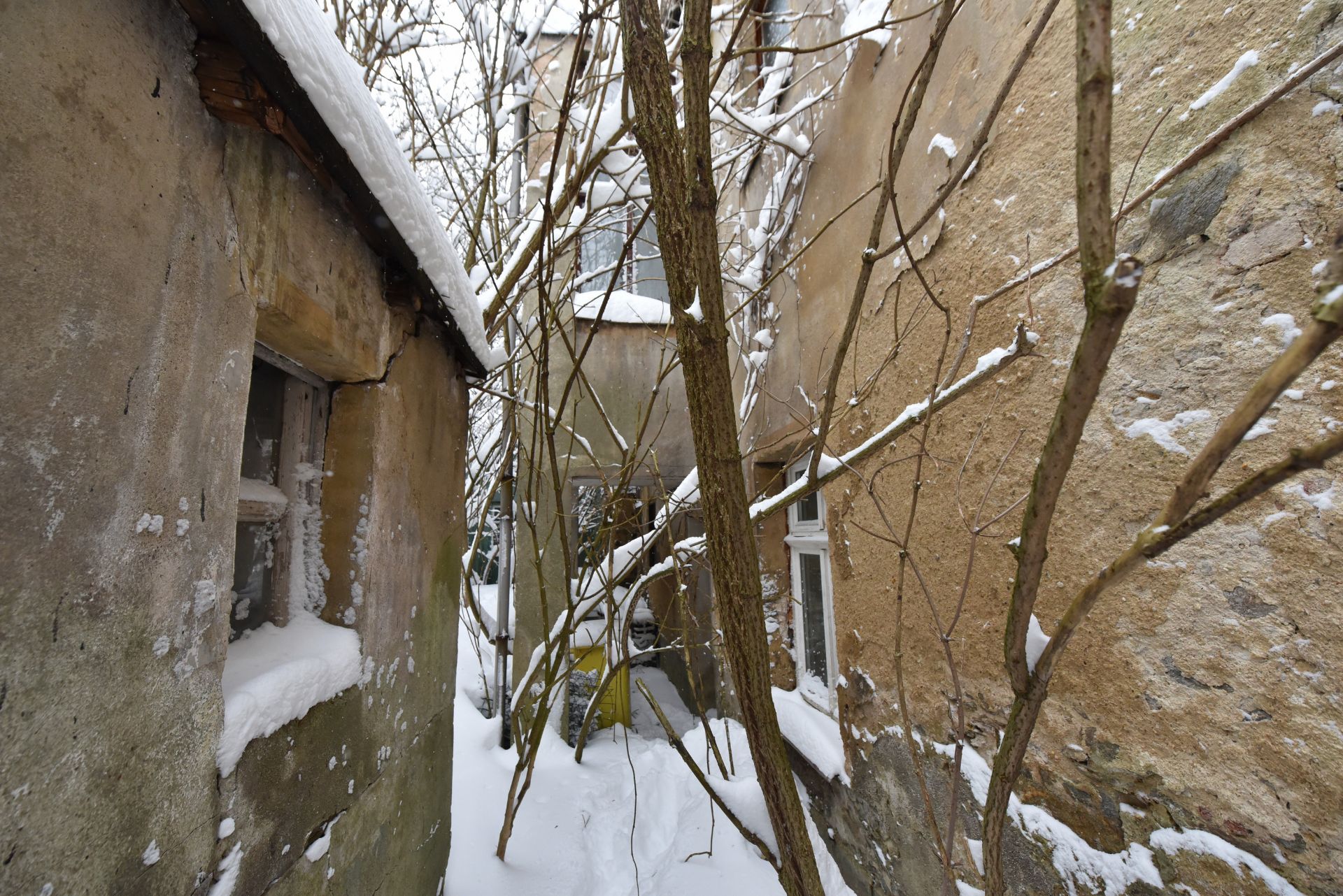 FREEHOLD MULTI APARTMENT BLOCK IN ANNABERG BUCHHOLZ, GERMANY - Image 44 of 60