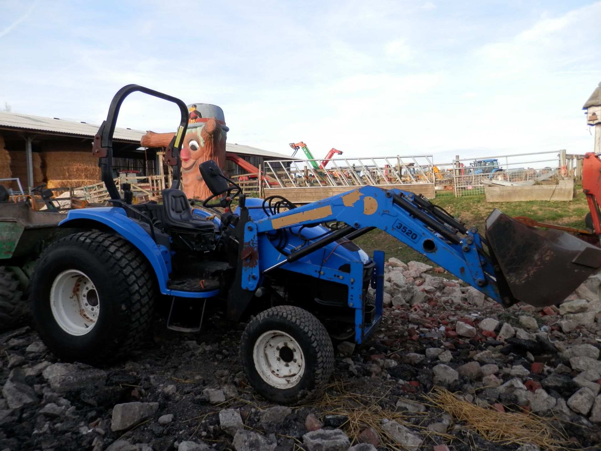 2002 NEW HOLLAND TC40 DIESEL TRACTOR,