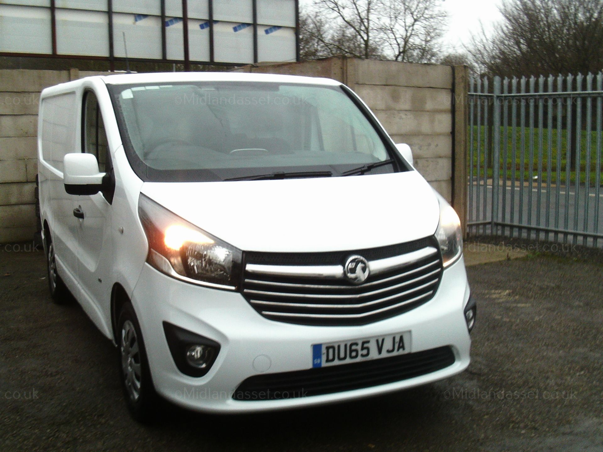 2015/65 REG VAUXHALL VIVARO 2900 SPORTIVE CDTI PANEL VAN ONE OWNER