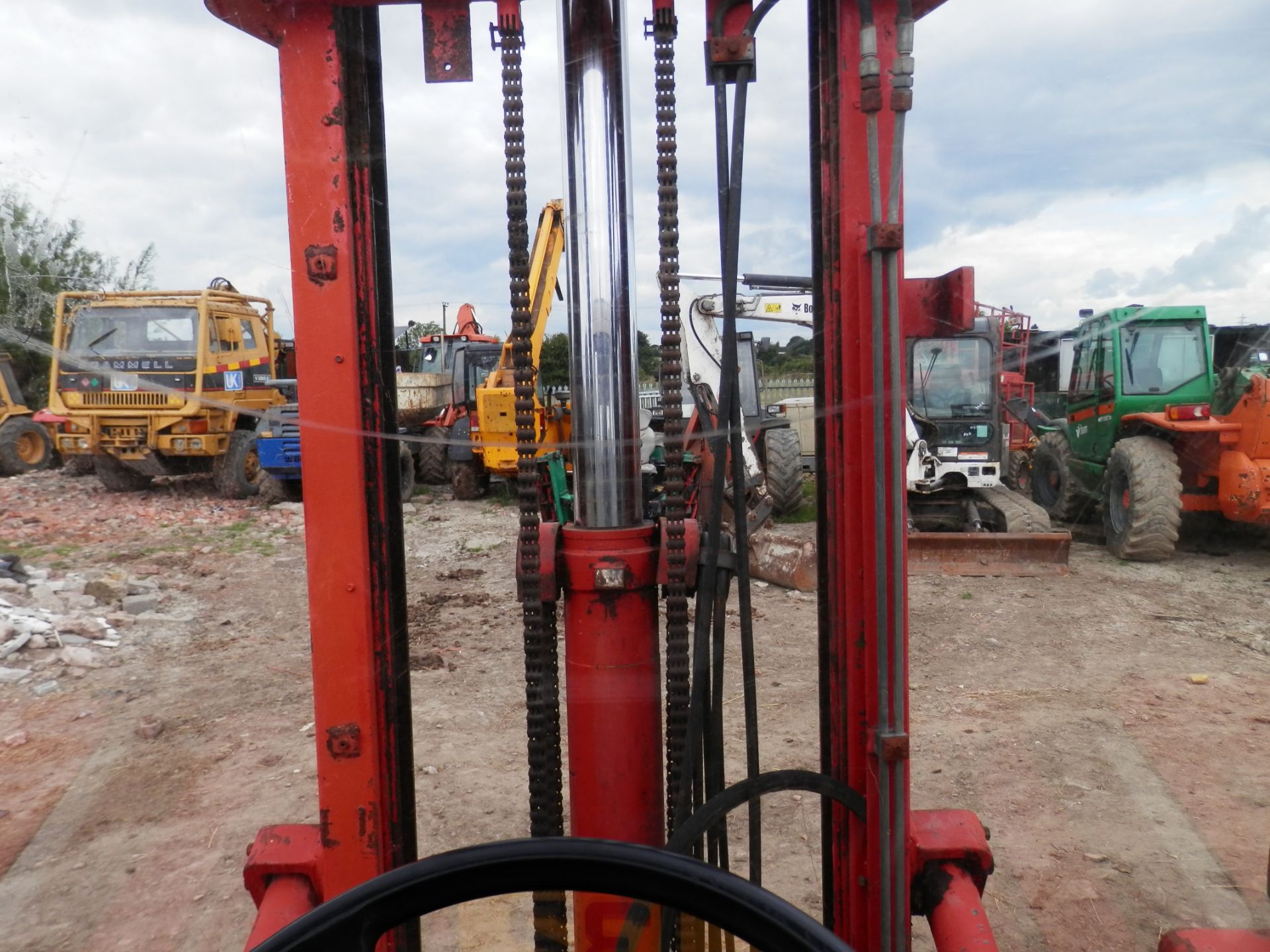 1991 J REG MANITOU M226CP HEAVY LOAD DIESEL FORK LIFT TRUCK, 2.6 TONNE LIFT CAPACITY - Image 9 of 9