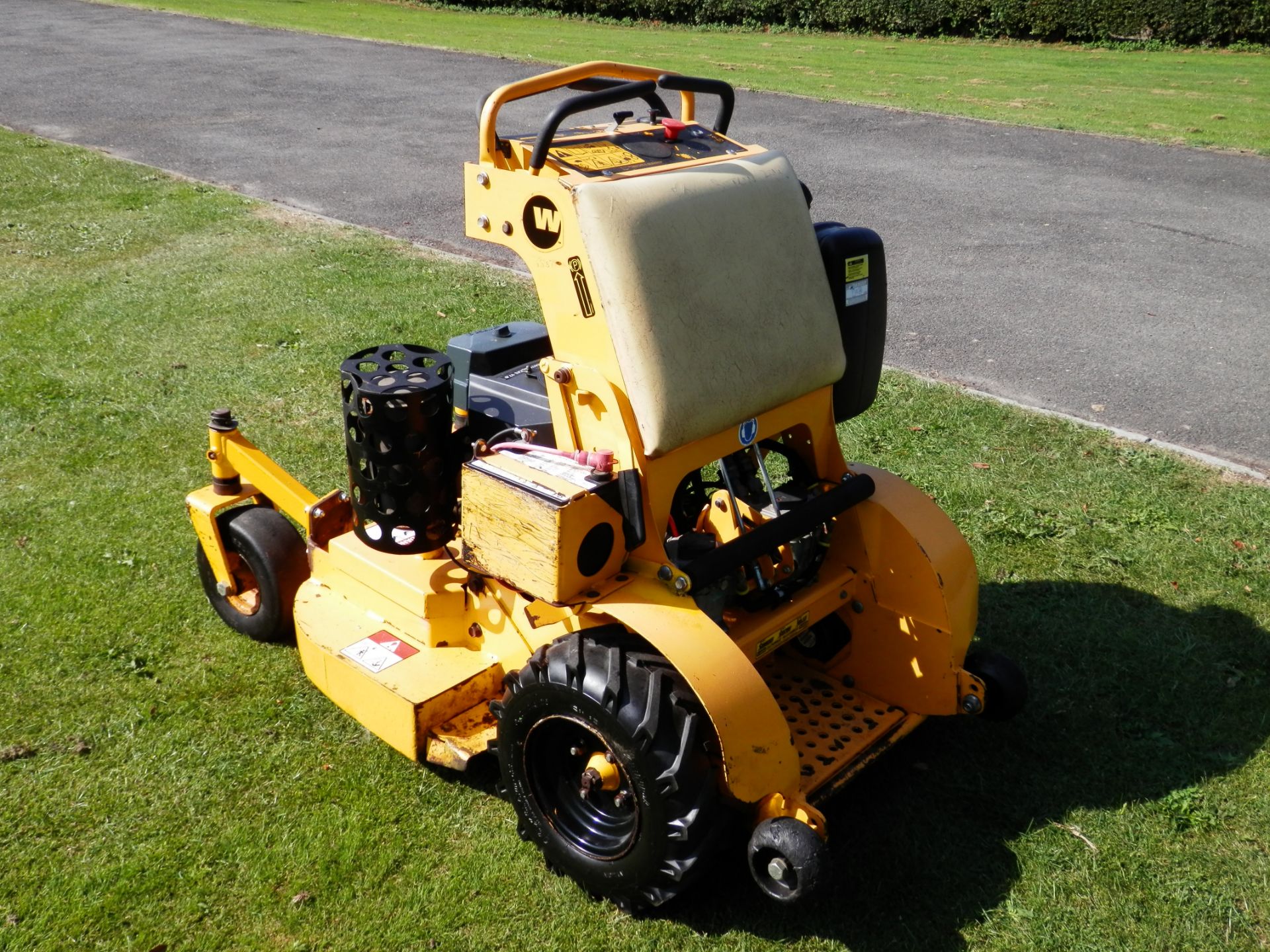 2008 WRIGHT STANDER FH541V KAWASAKI POWERED 17HP V TWIN BANK MOWER, ALL WORKING. - Image 5 of 12