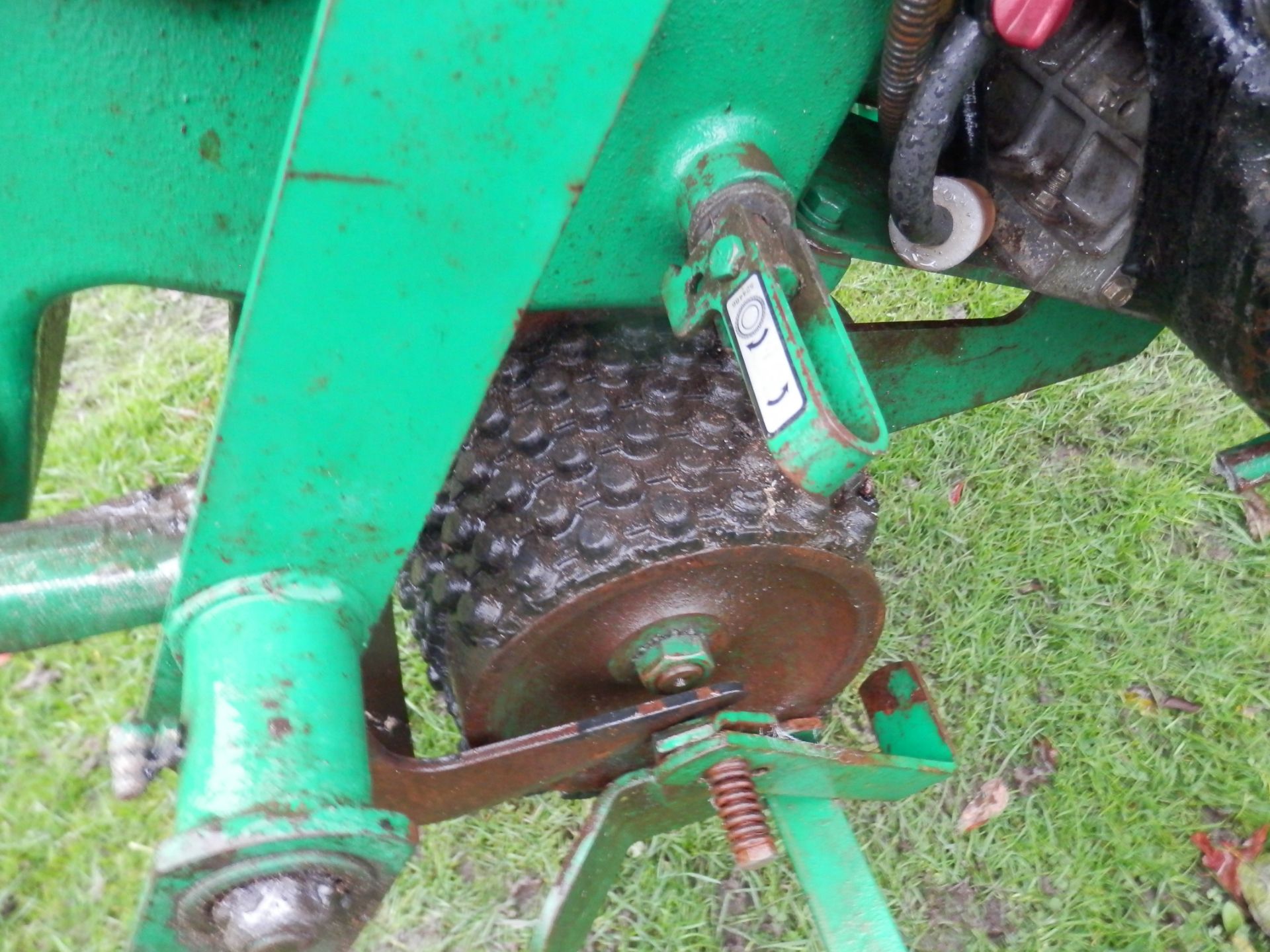 FULLY WORKING RYAN TURF/SOD CUTTER. 6 BHP VANGUARD PETROL ENGINE.WITH OWN TRAILER. - Image 8 of 8