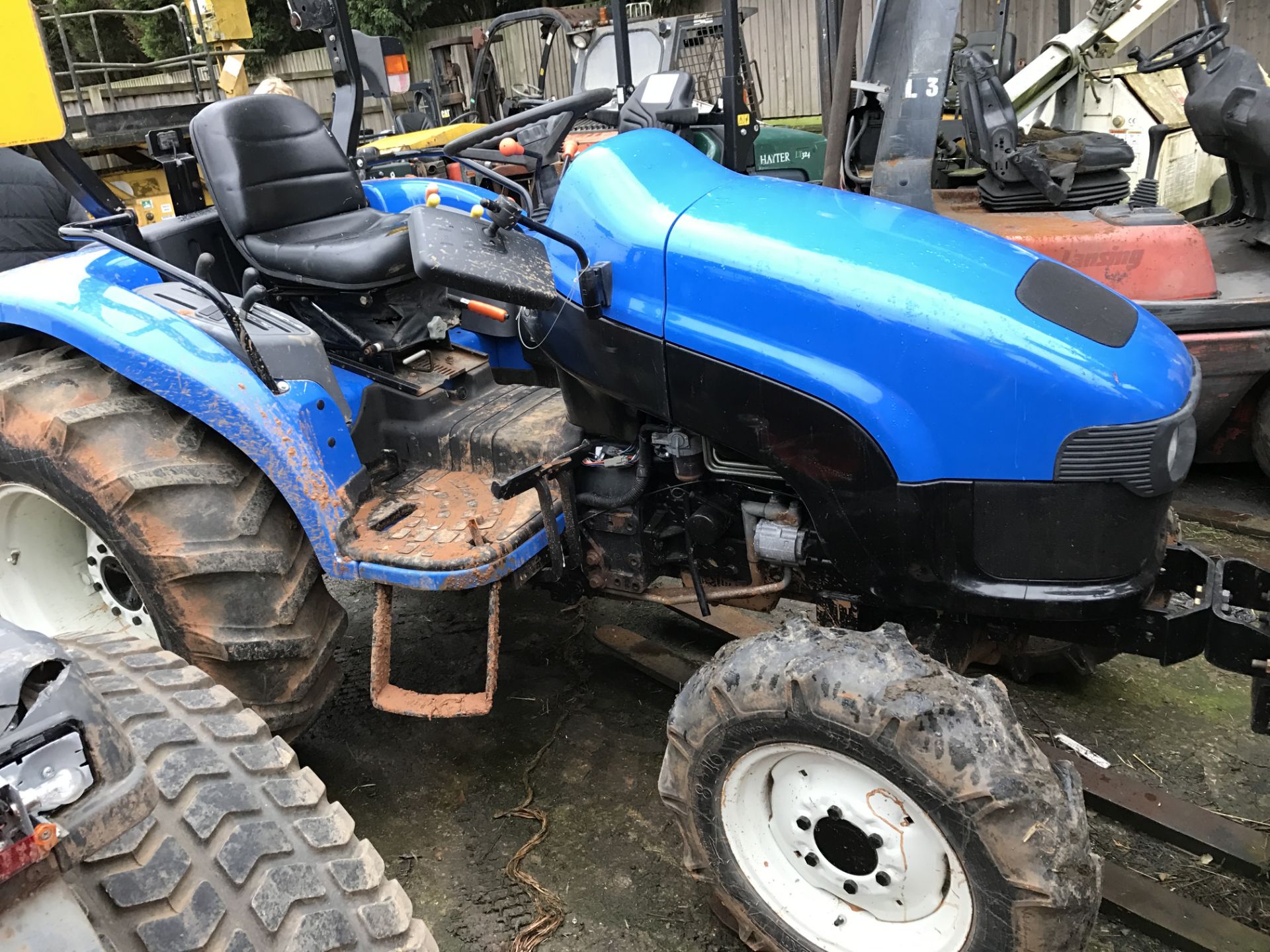 BLUE NEW HOLLAND TRACTOR *PLUS VAT*