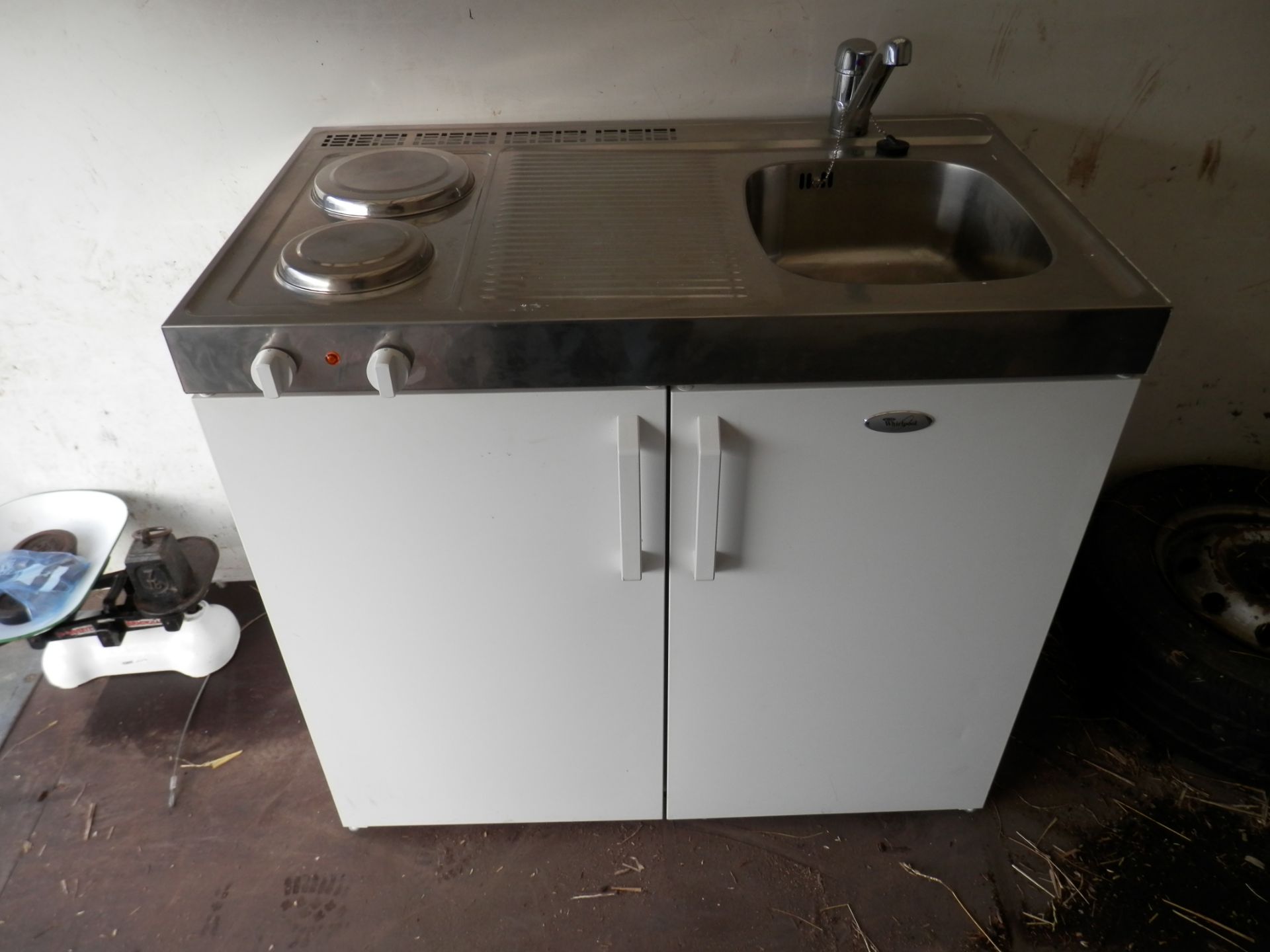 FREE STANDING WHIRLPOOL SINK, 2 HOBS & FRIDGE UNIT, IDEAL FOR MOTORHOME CONVERSION OR OFFICE ETC